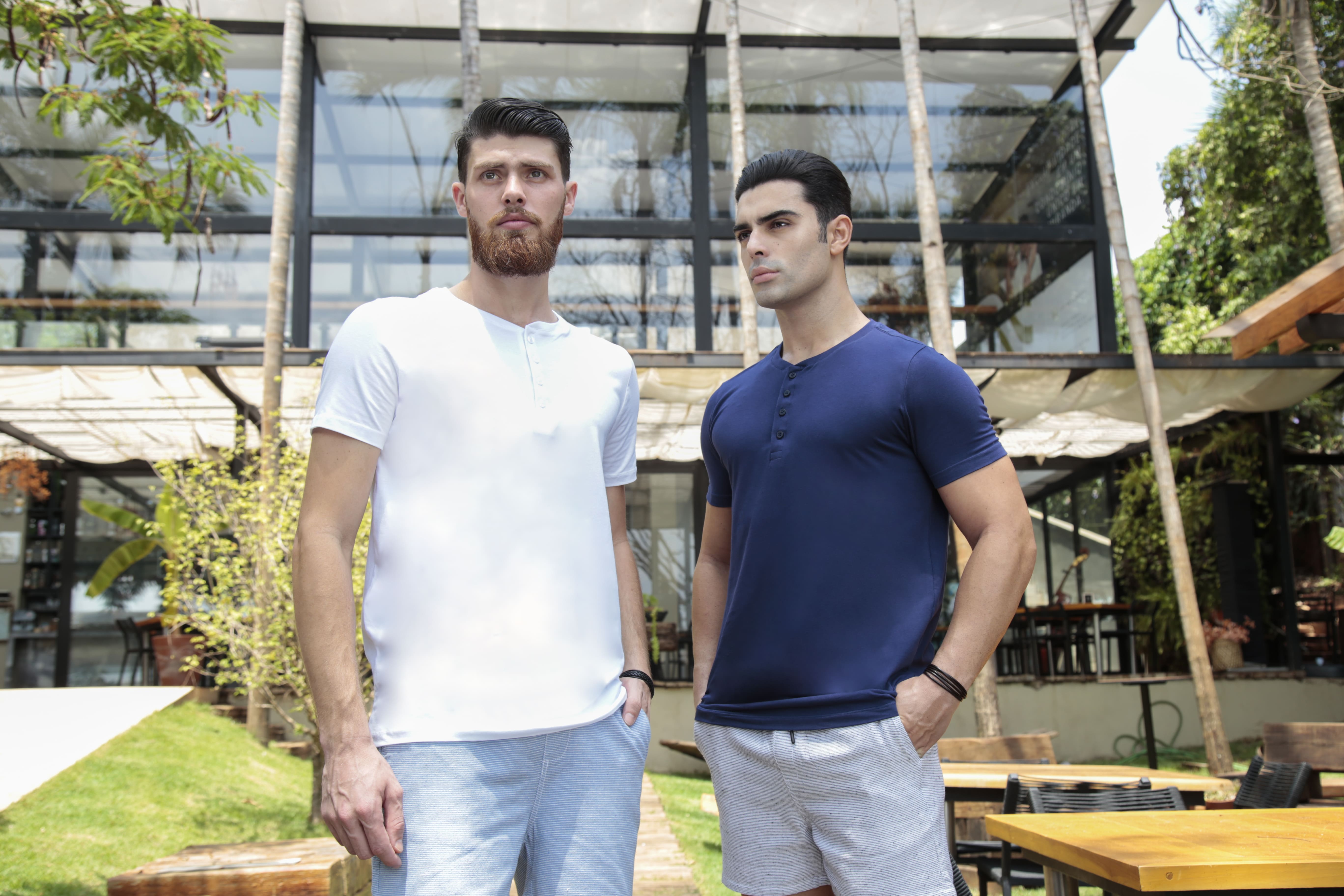 Camiseta henley egípcio gola padre