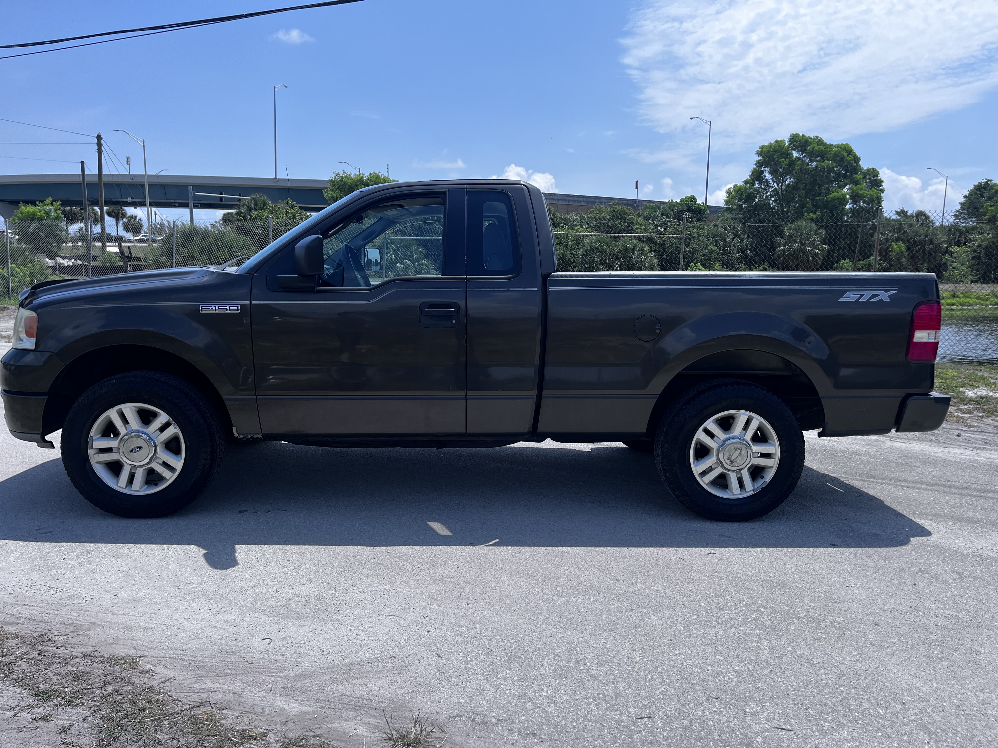2005 Ford F-150 Regular Cab