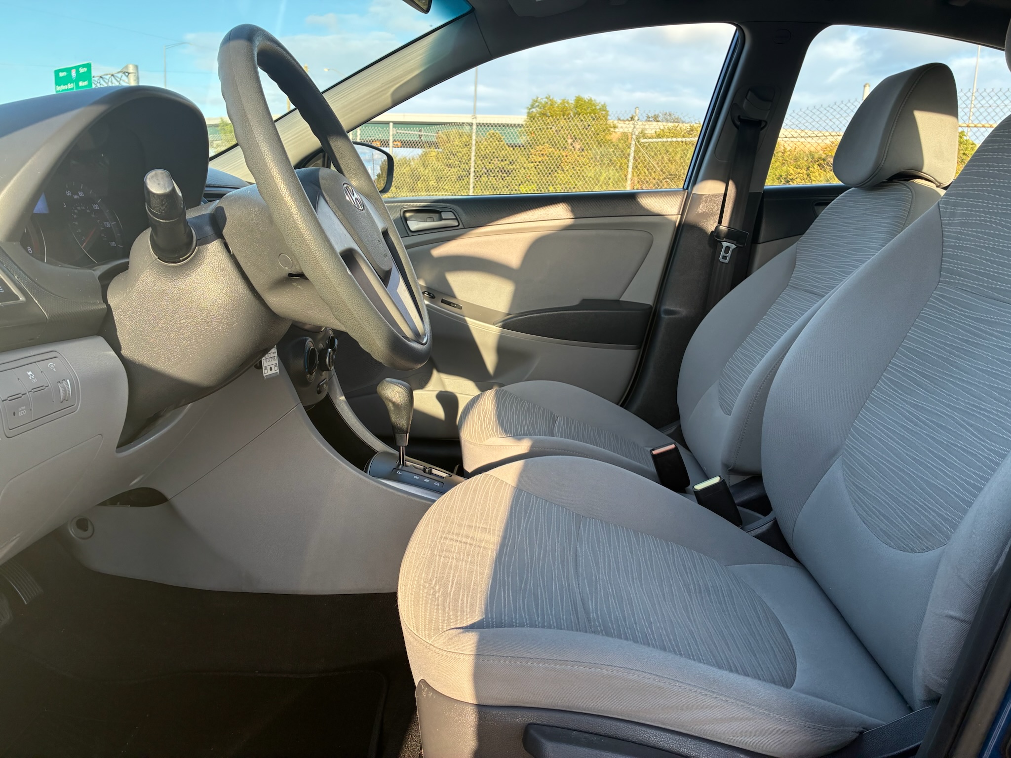 2015 Hyundai Accent Blue