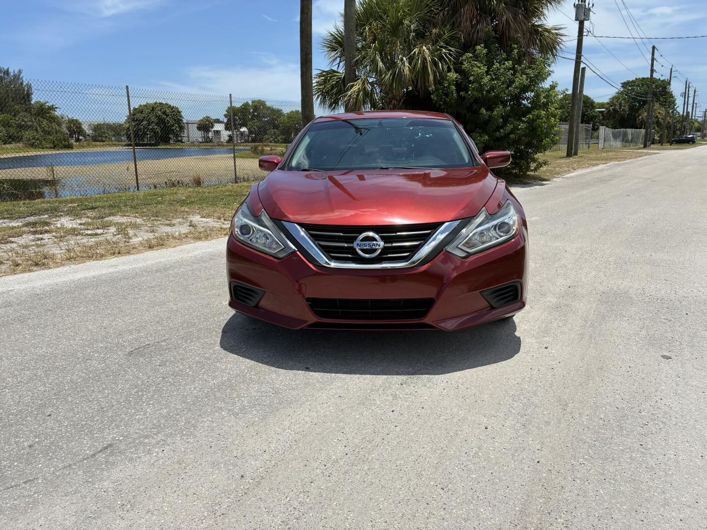 2016 Nissan Altima Red