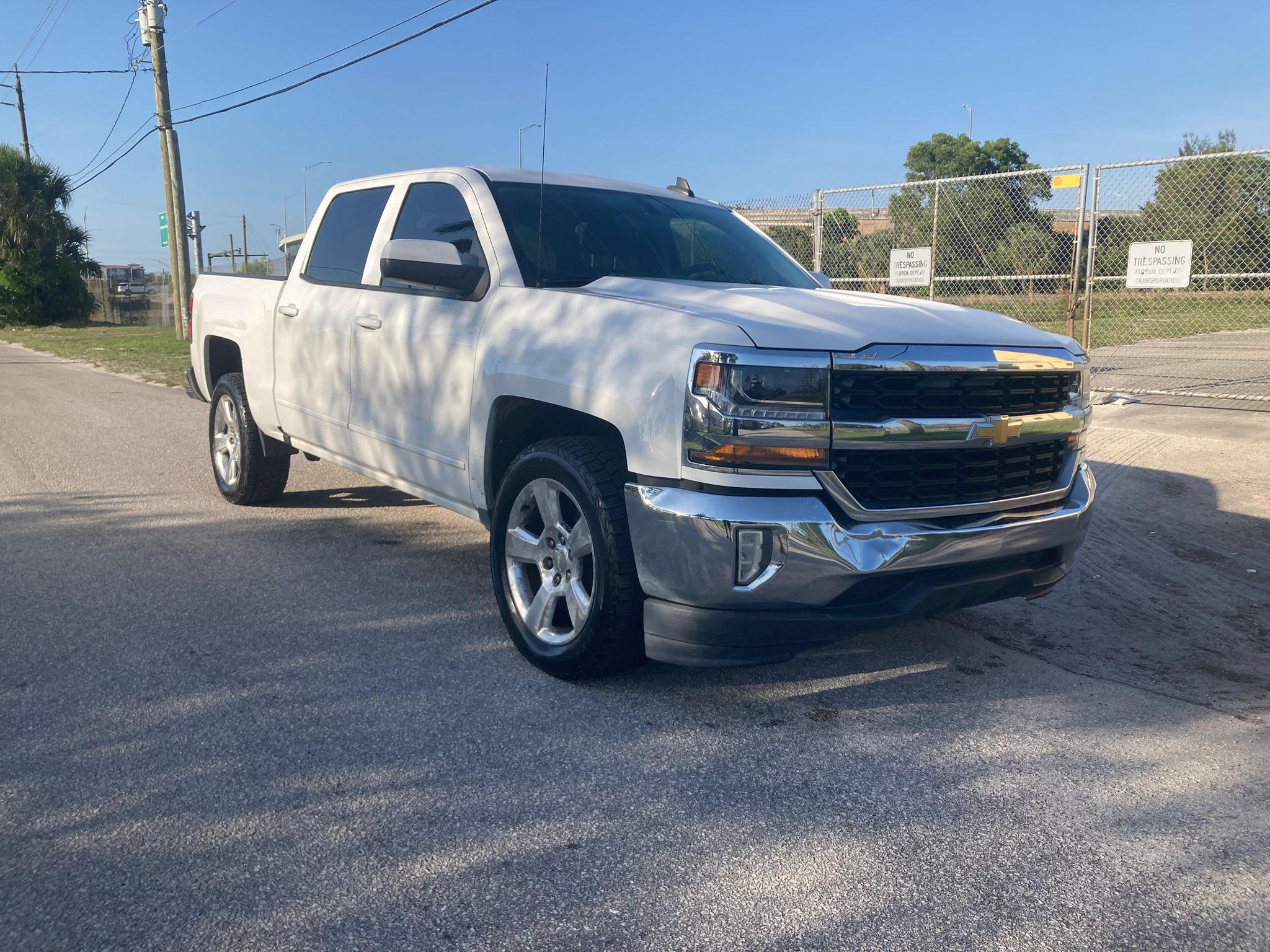 2017 Chevrolet Silverado 1500 Crew Cab White