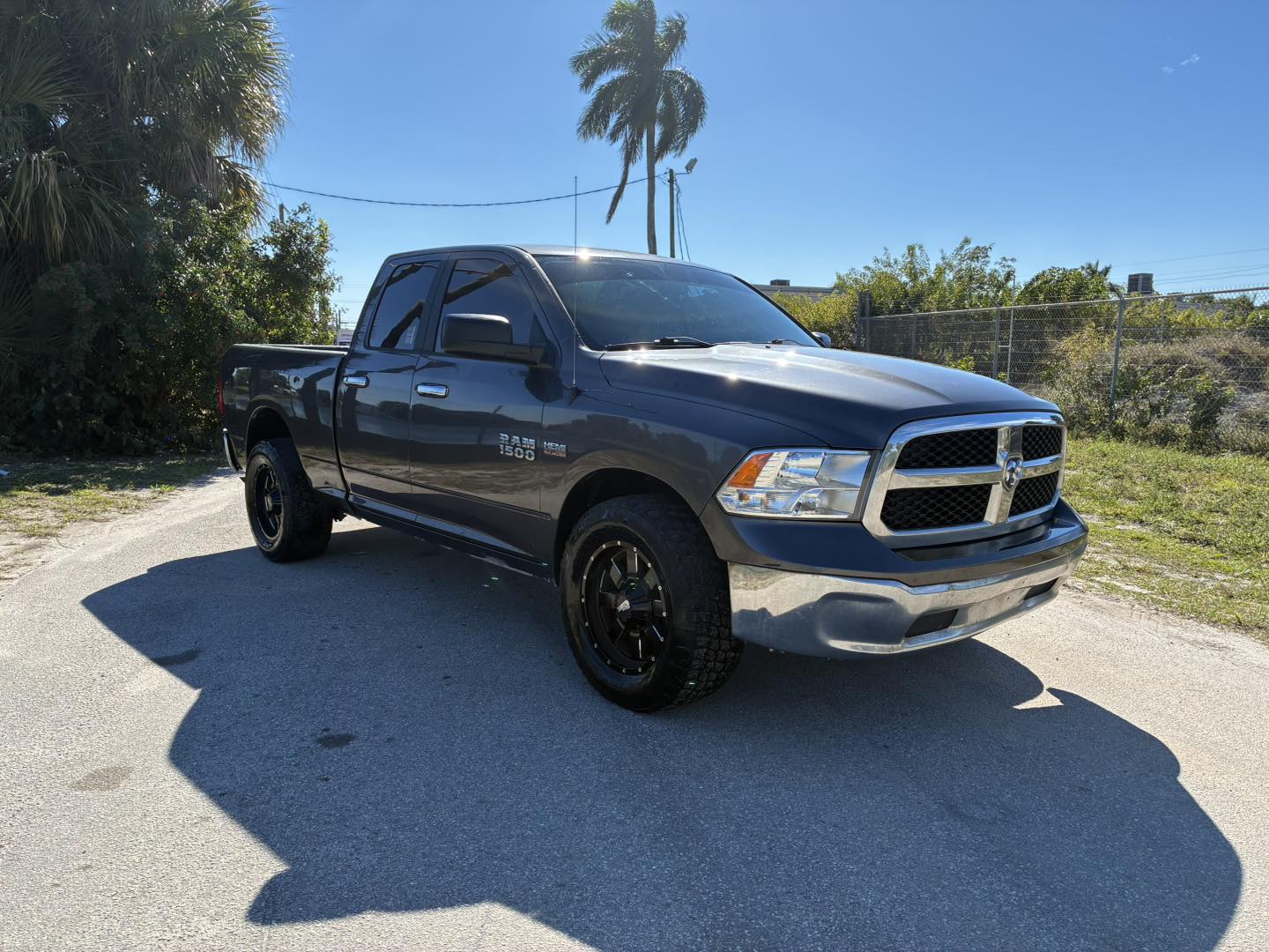 2017 DODGE RAM 1500 GREY
