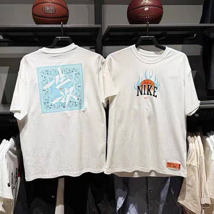 Nike Graphic T-Shirts
