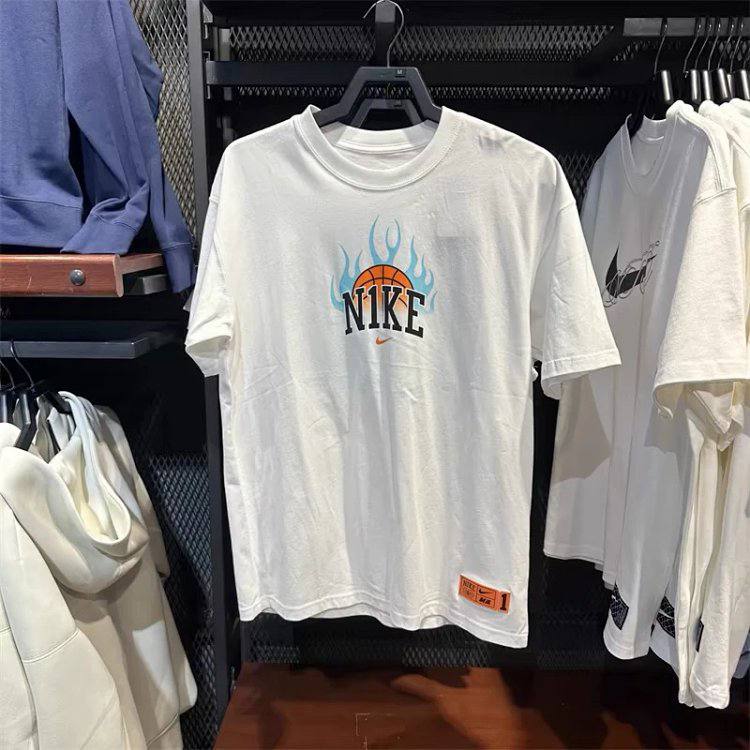 Nike Graphic T-Shirts