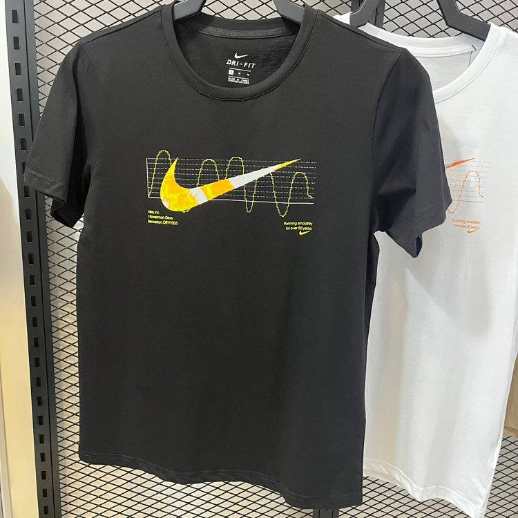 Nike Graphic T-Shirts