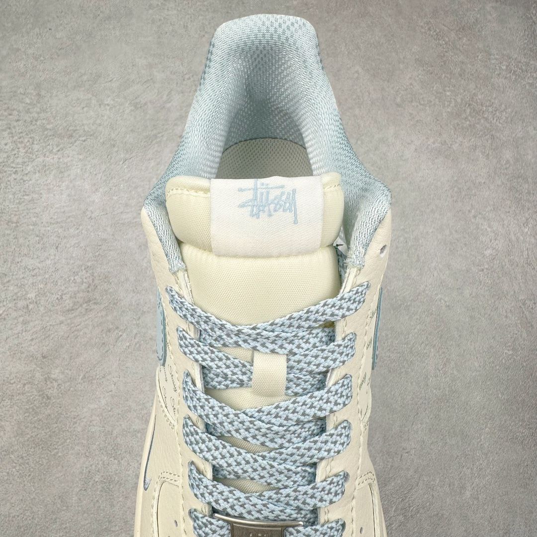 Nike Air Force 1 Low x Stüssy