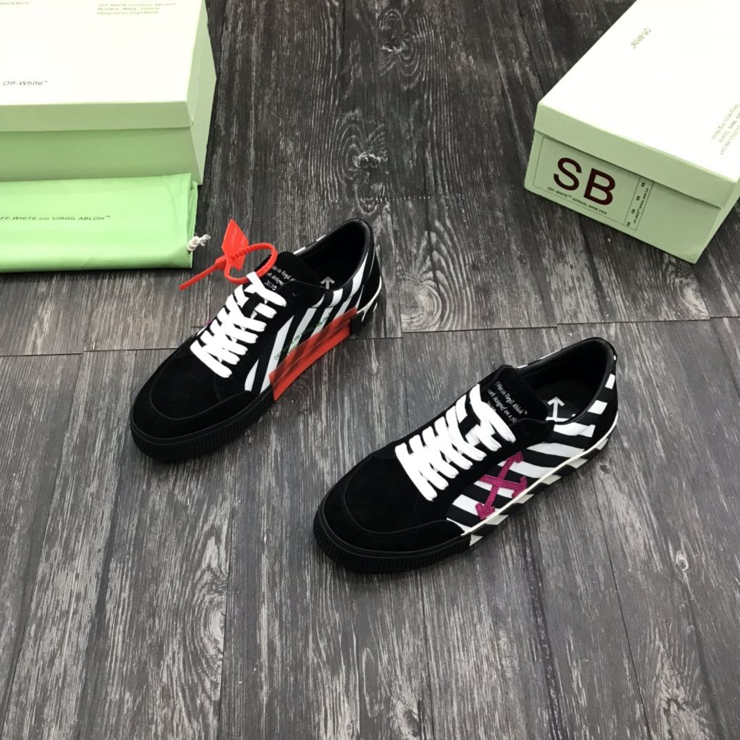 Off-White™ Low Vulcanized Sneaker