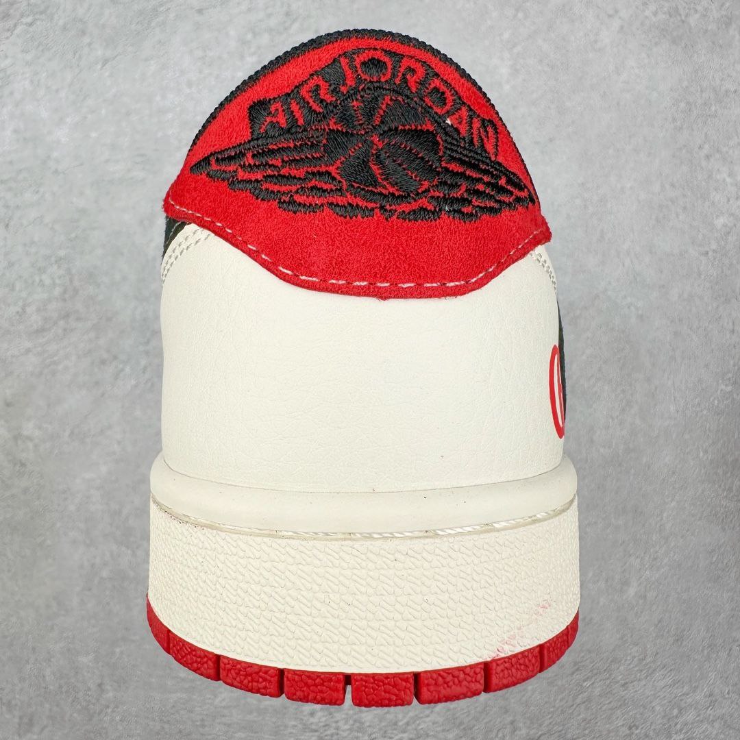 Gucci x Nike Low-Top Sneaker