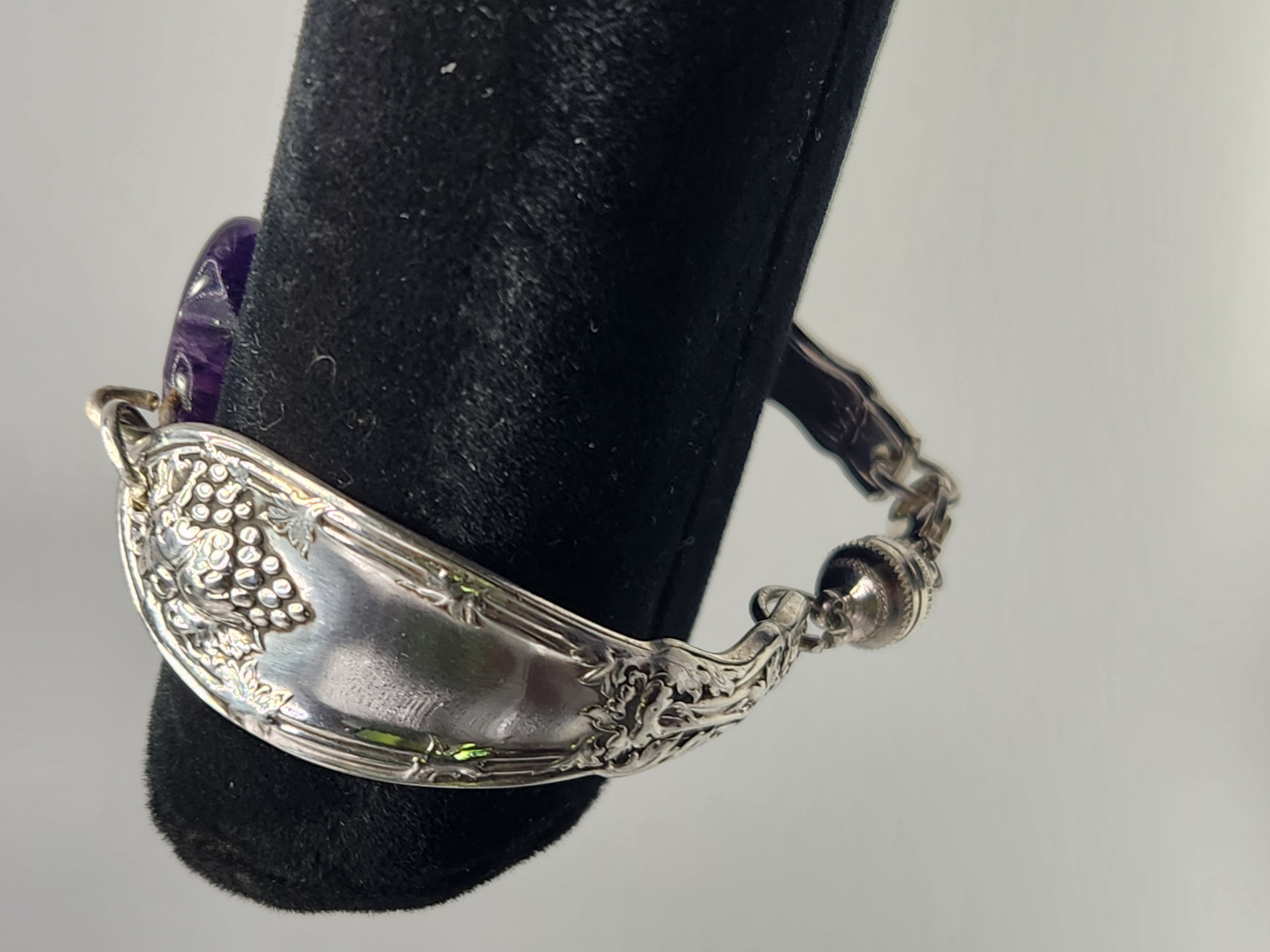 La Vigne Amethyst Heart Bracelet | Tranquility & Spiritual Clarity