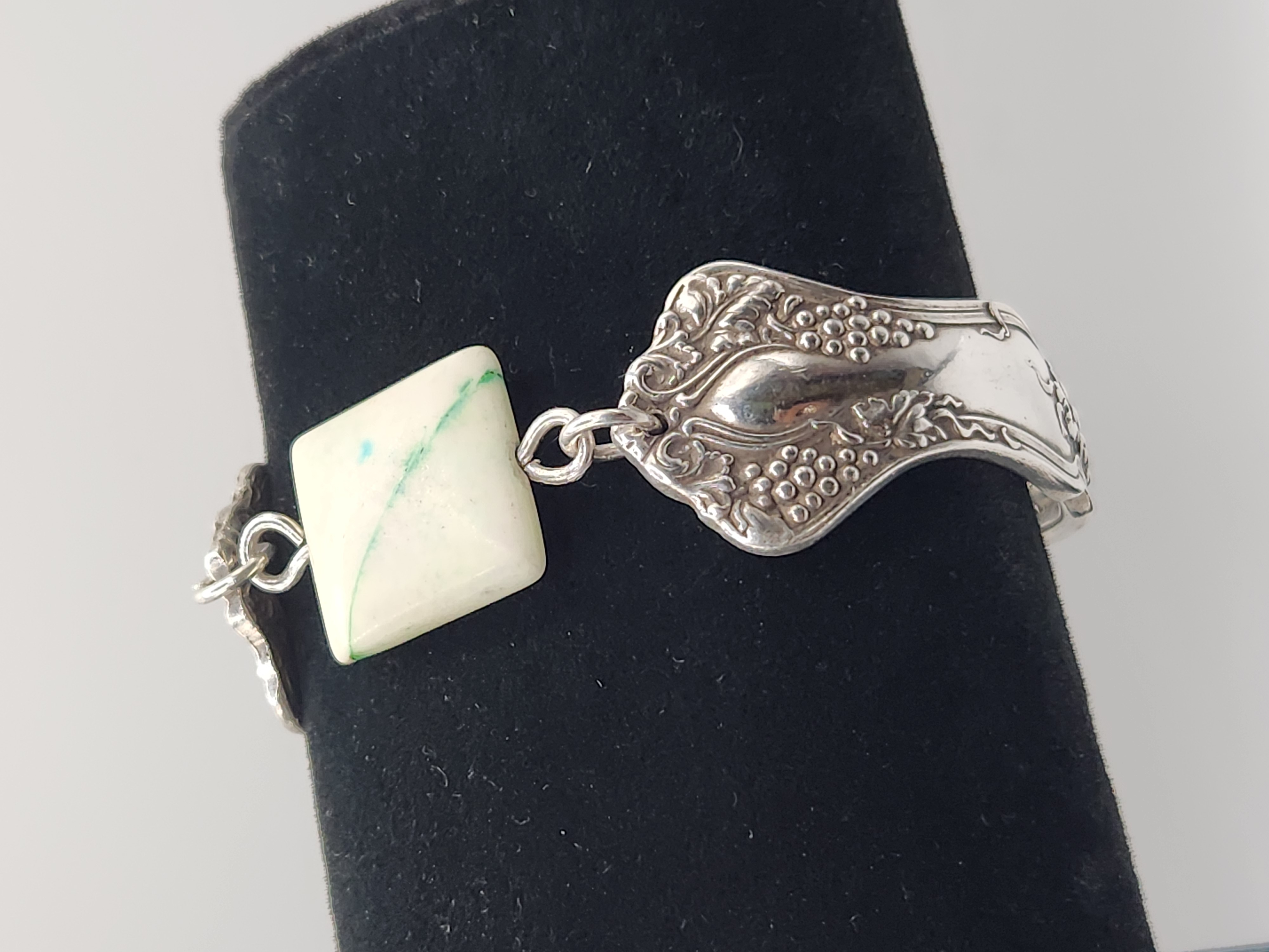 Magnesite Bracelet | Upcycled Silverware Jewelry | Emotional Clarity & Stress Relief