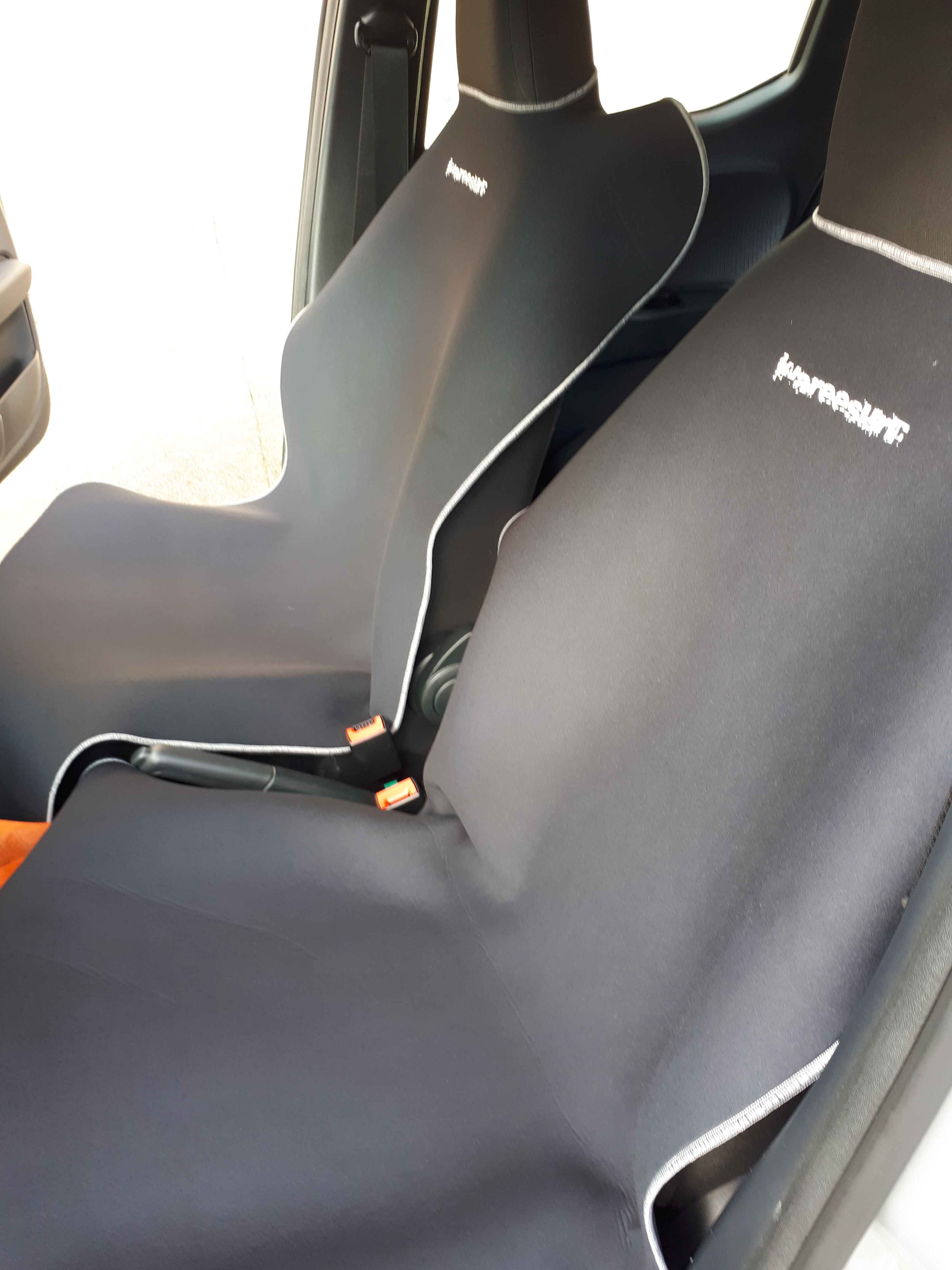 Um par de capas protetoras impermeáveis individuais Waree em NEOPRENE legítimo 3mm