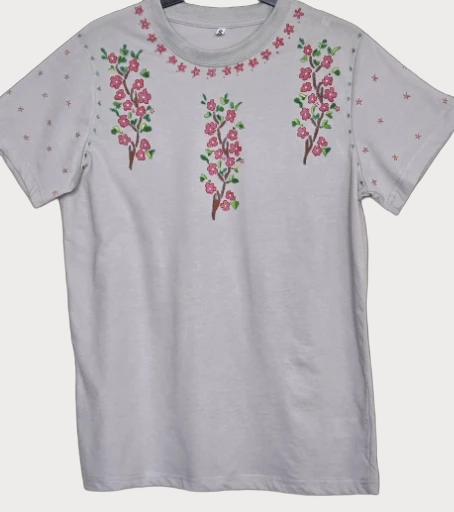 Non Gildan Handpainted Floral T-Shirt.. small and Medium sizes