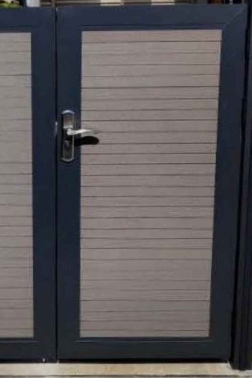 Porte pré-assemblé avec poteau 6' - Clôture en composite
