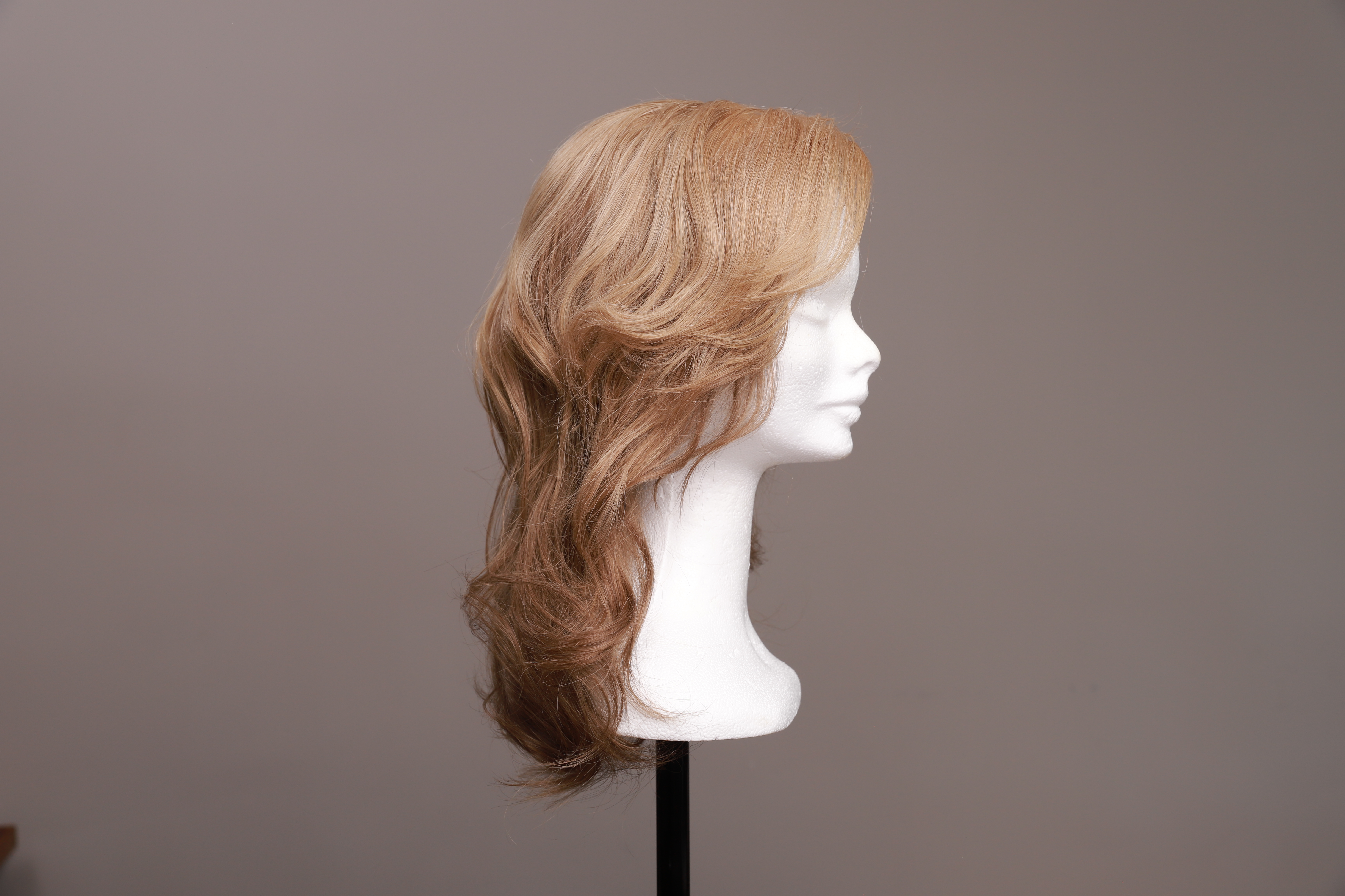 Perücke naturblond