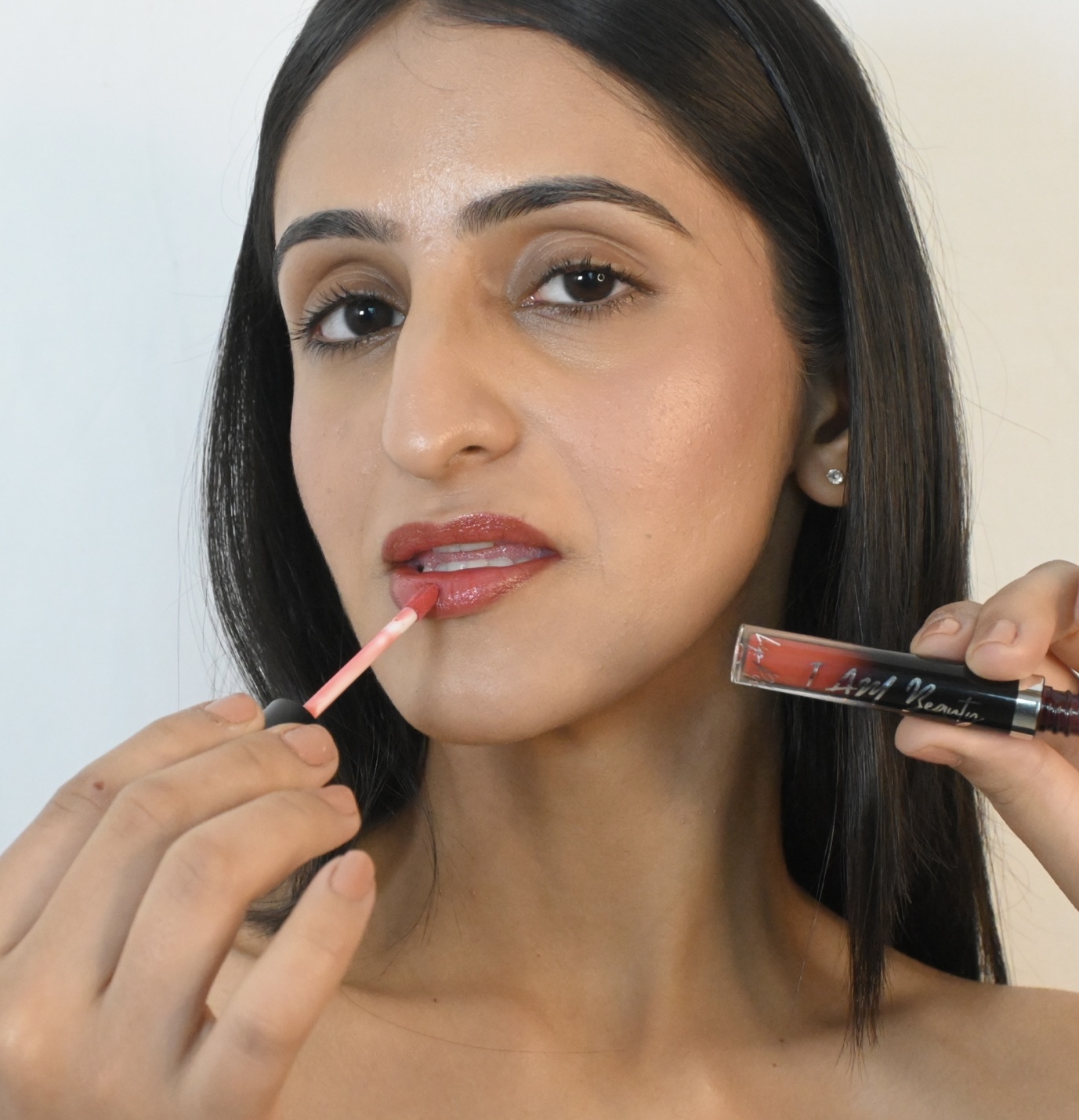 LipReflect - Untamed grace