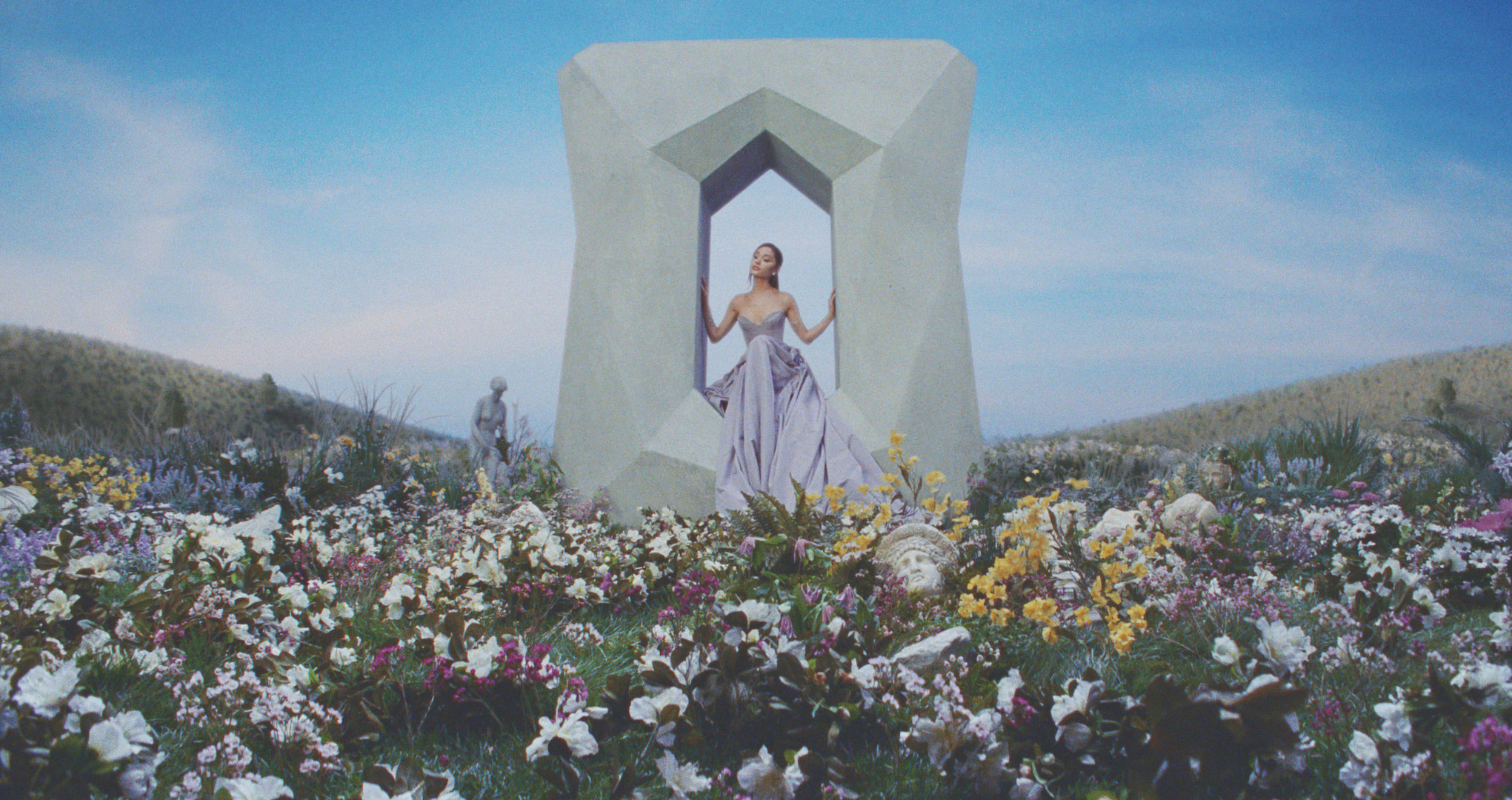 ARIANA GRANDE GOD IS A WOMAN 100ML EDP