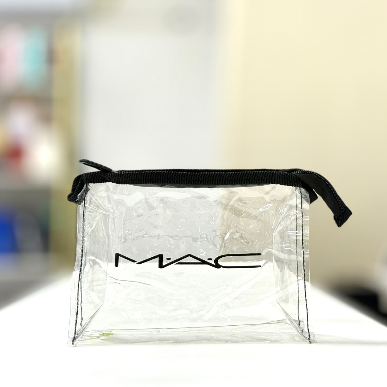 NECESER TRANSPARENTE MAC