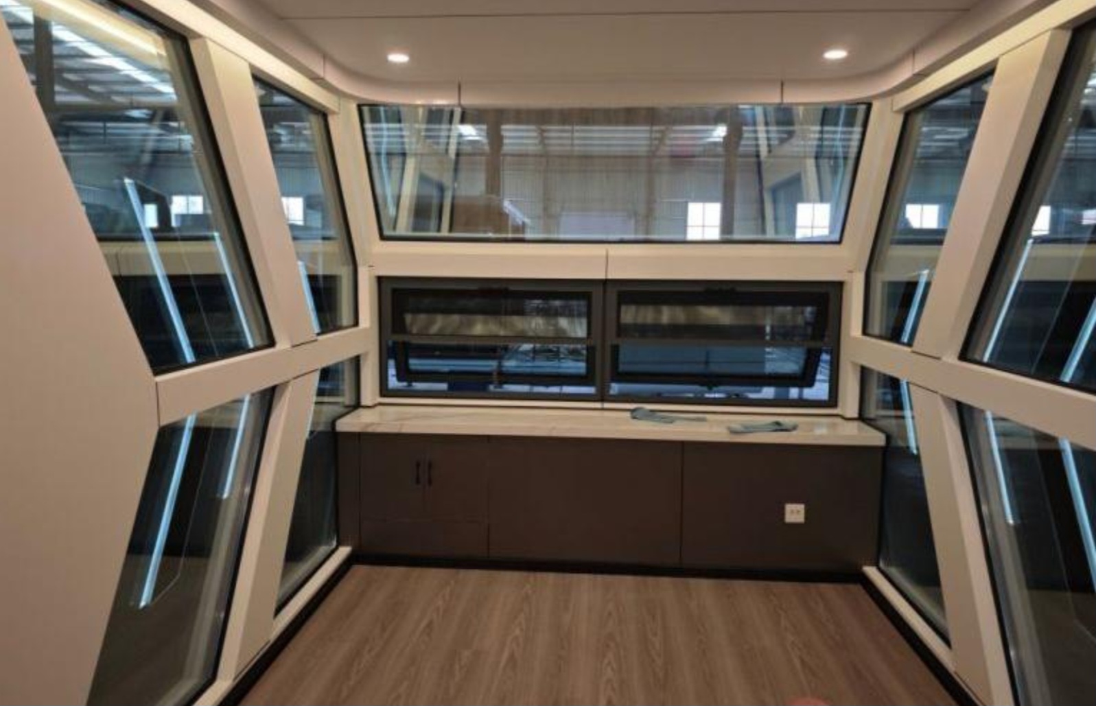 C30 WALKING WATERS CAPSULE CABIN