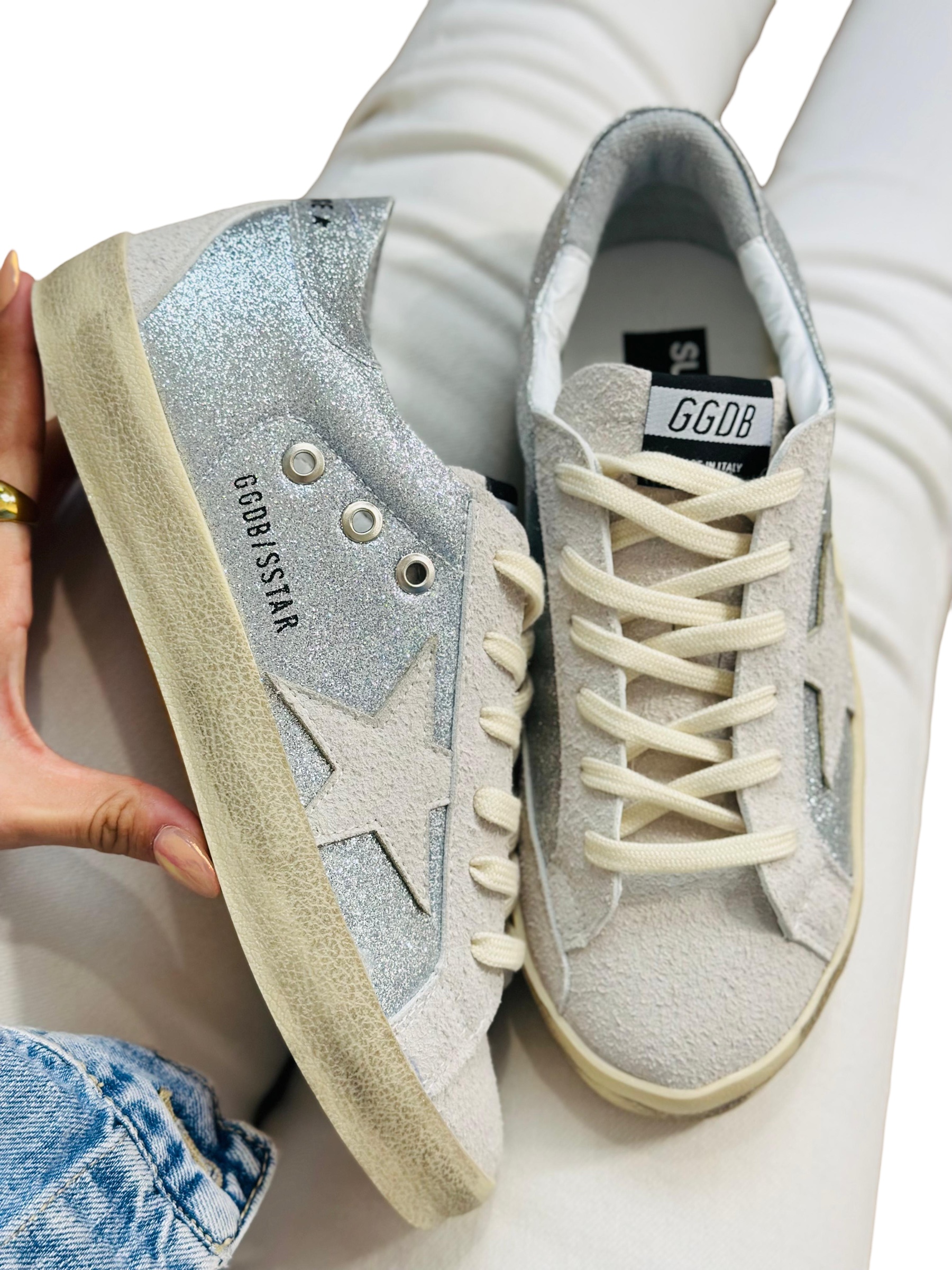 Tenis gris “Golden Goose” brillos
