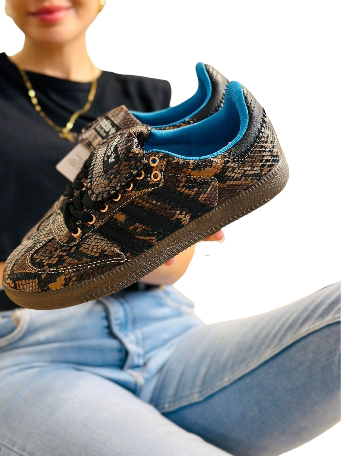 Tenis “Adidas” Animal print