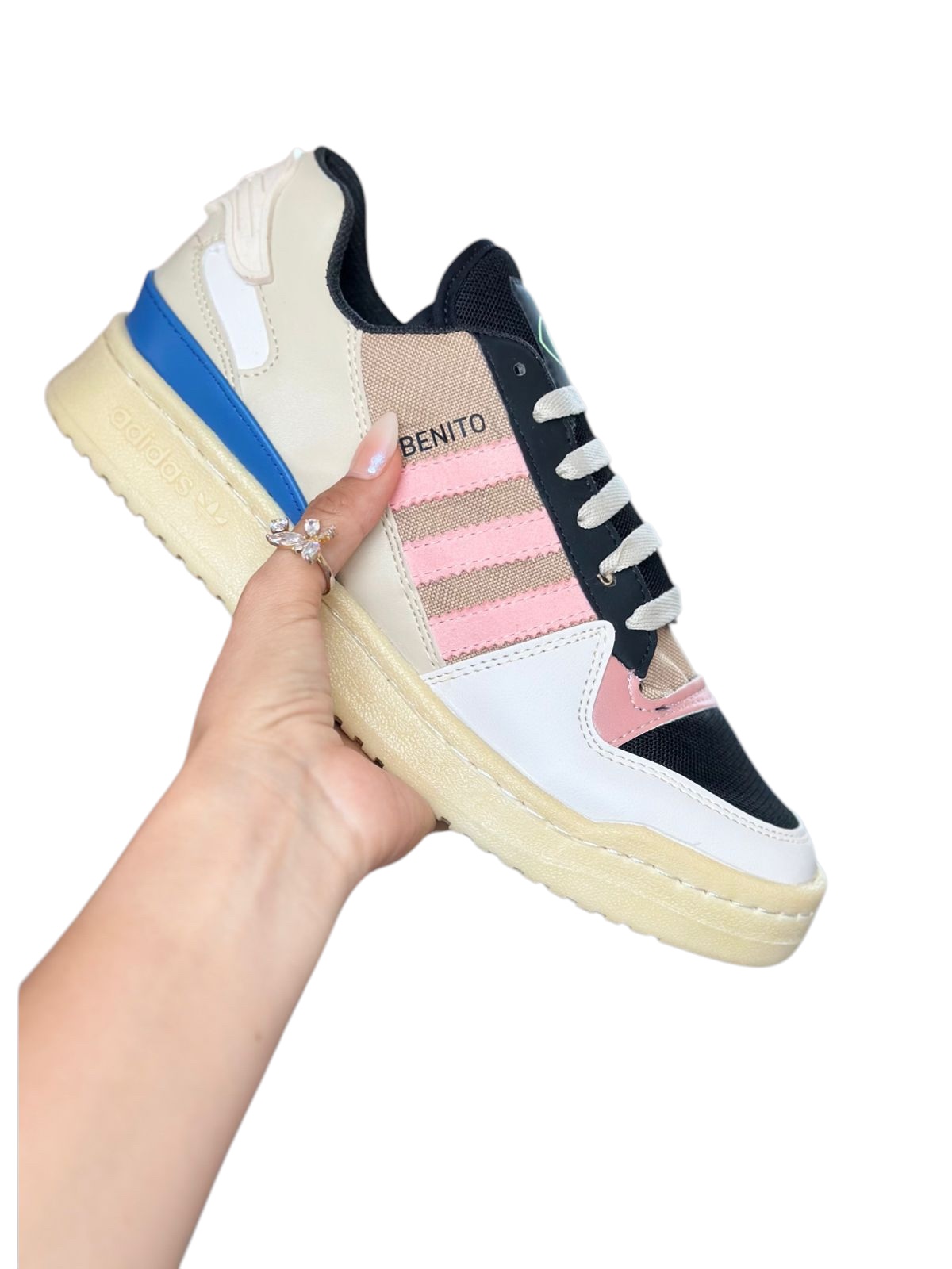 Tenis “Adidas” Bad Bunny Arena Multicolor