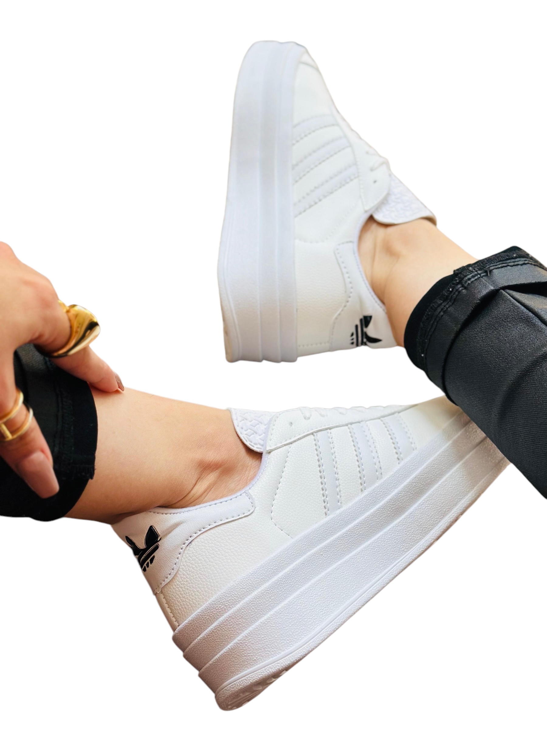 Tenis “Adidas” Gazelle plataforma blanco