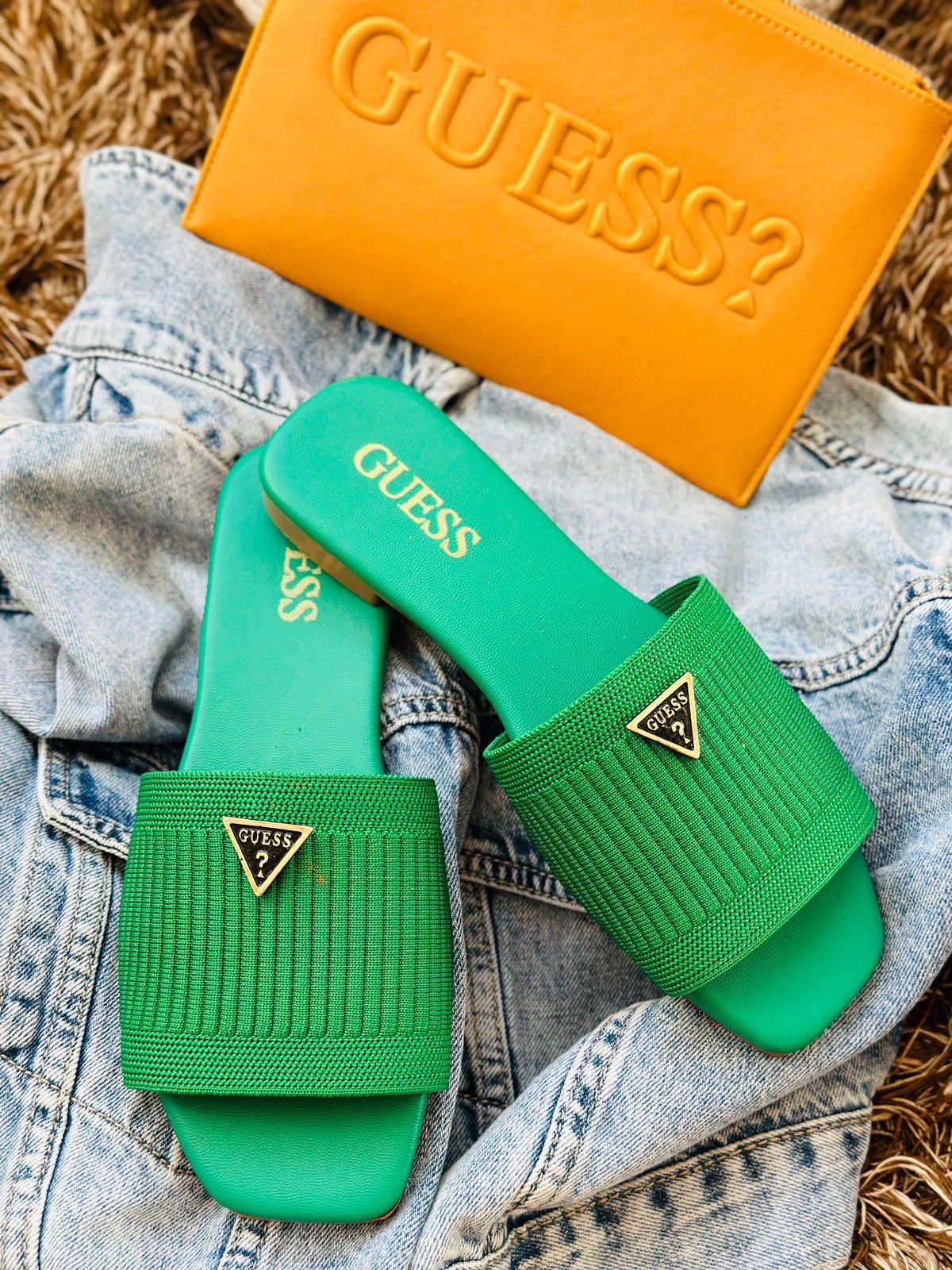 Sandalias verdes Guess