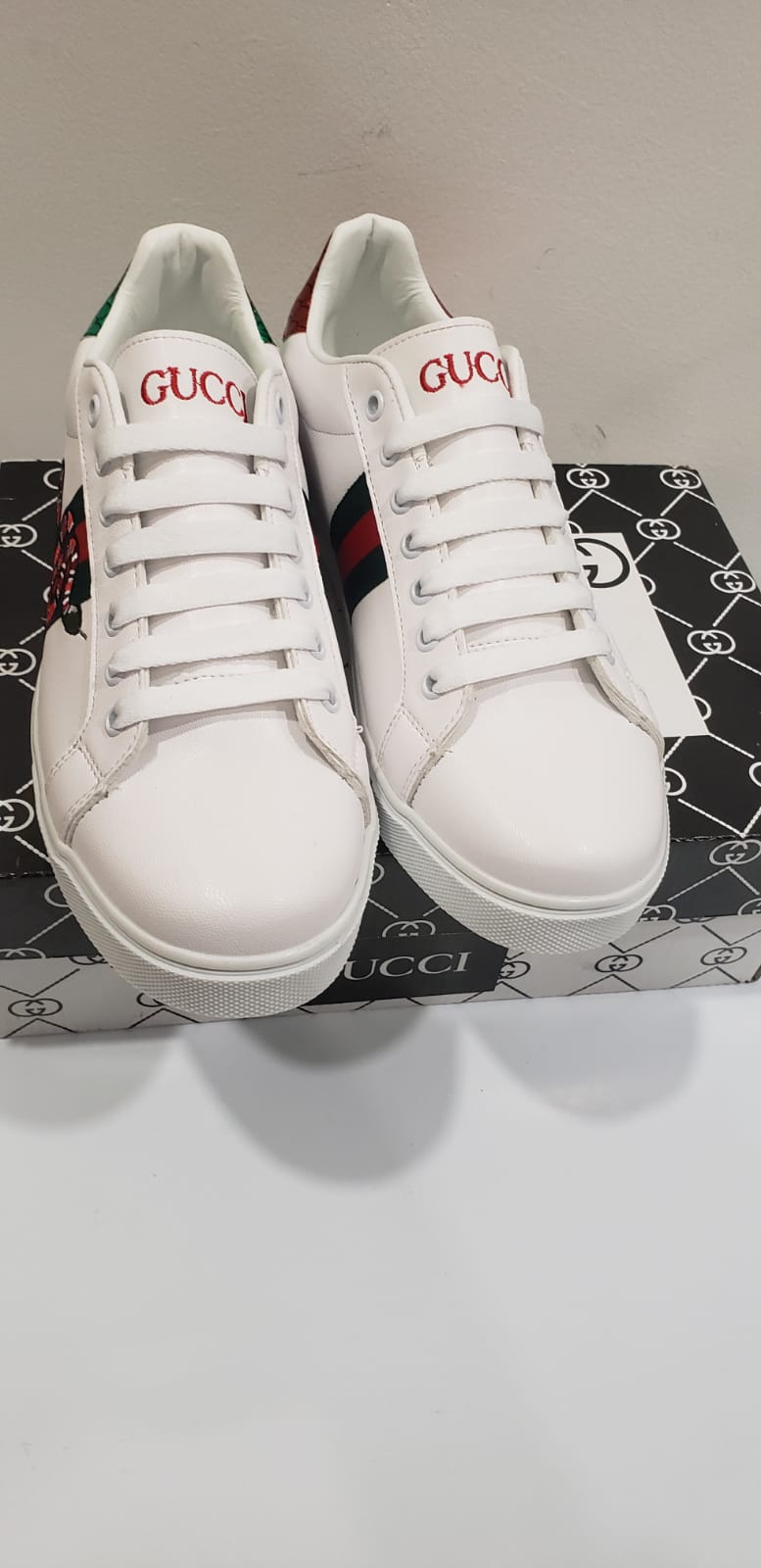 GUCCI tenis Serpiente  Bordada
