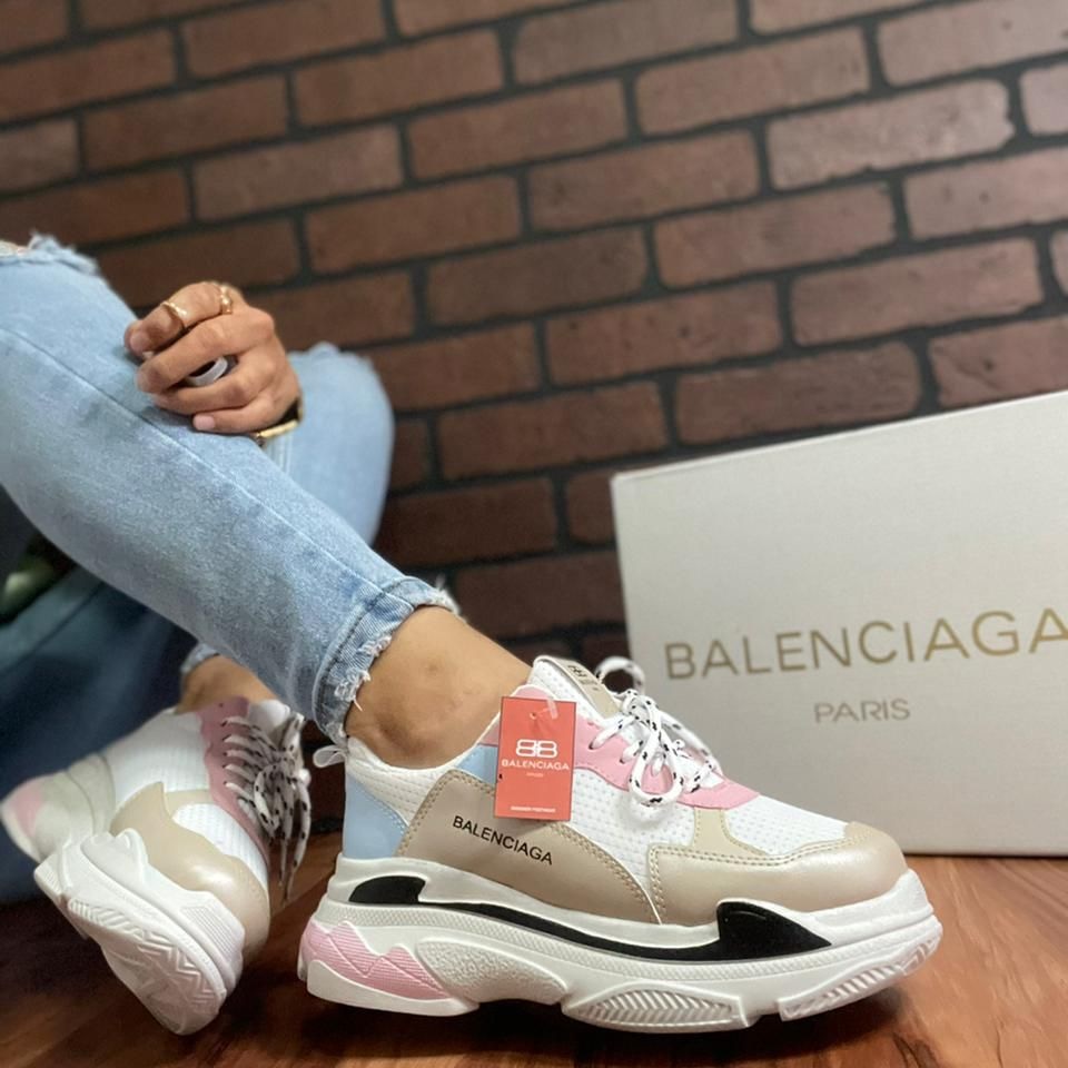 Balenciaga Triple S pastel 