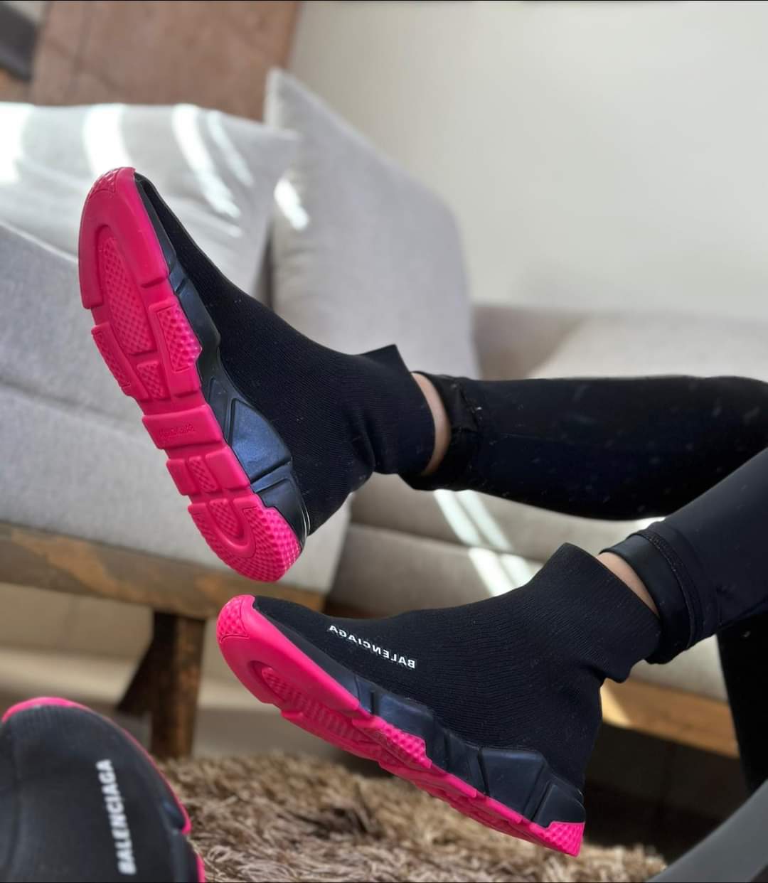 Balenciaga speed suela rosa 
