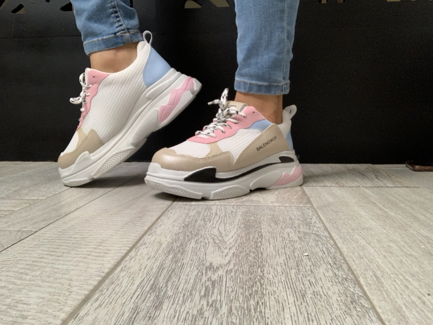 Balenciaga Triple S pastel 