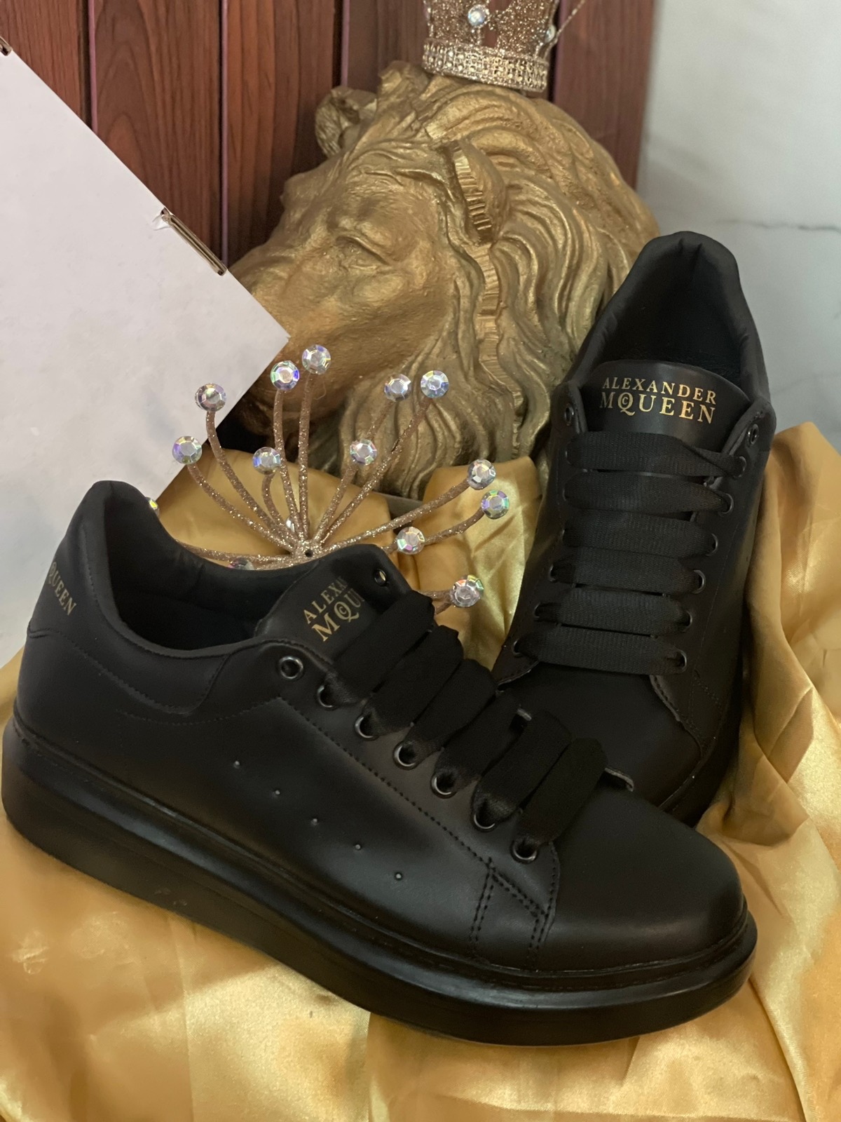 Tenis negros Alexander McQueen