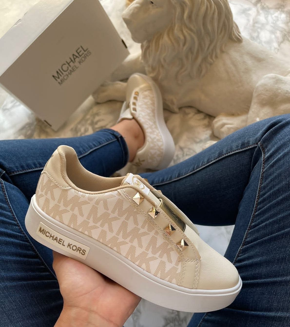 Tenis Michael Kors Beige elástico 