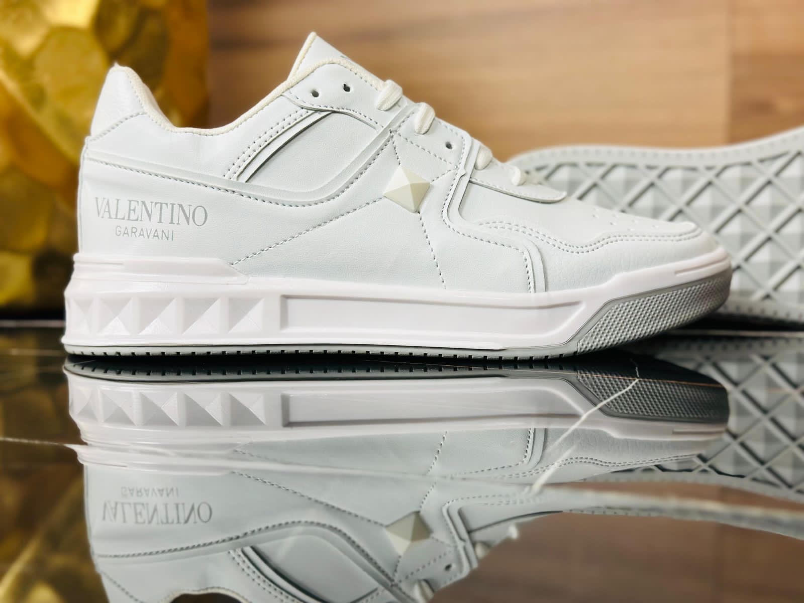 Valentino Garavani blancos