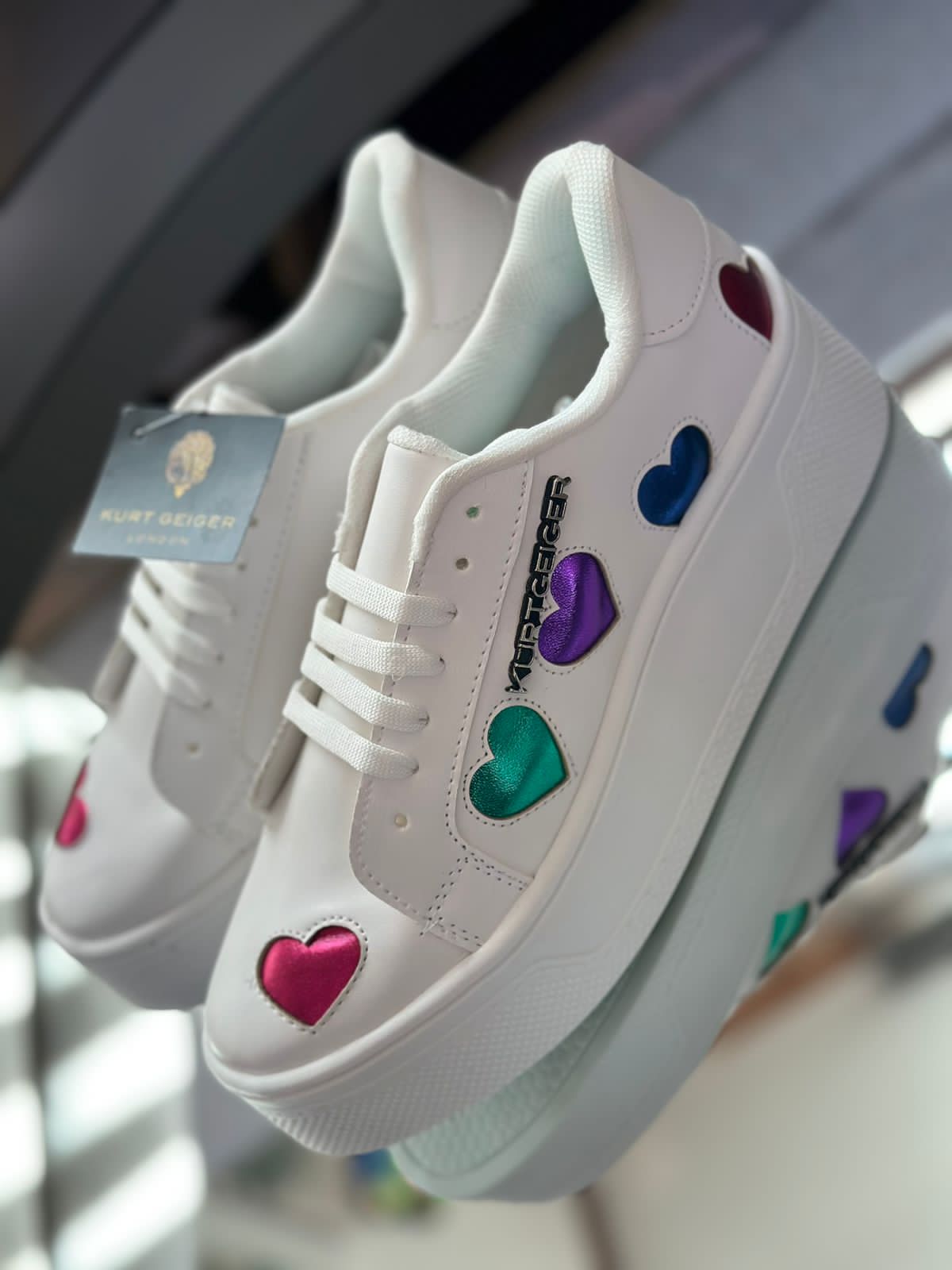 Tenis Kurt con corazones colores