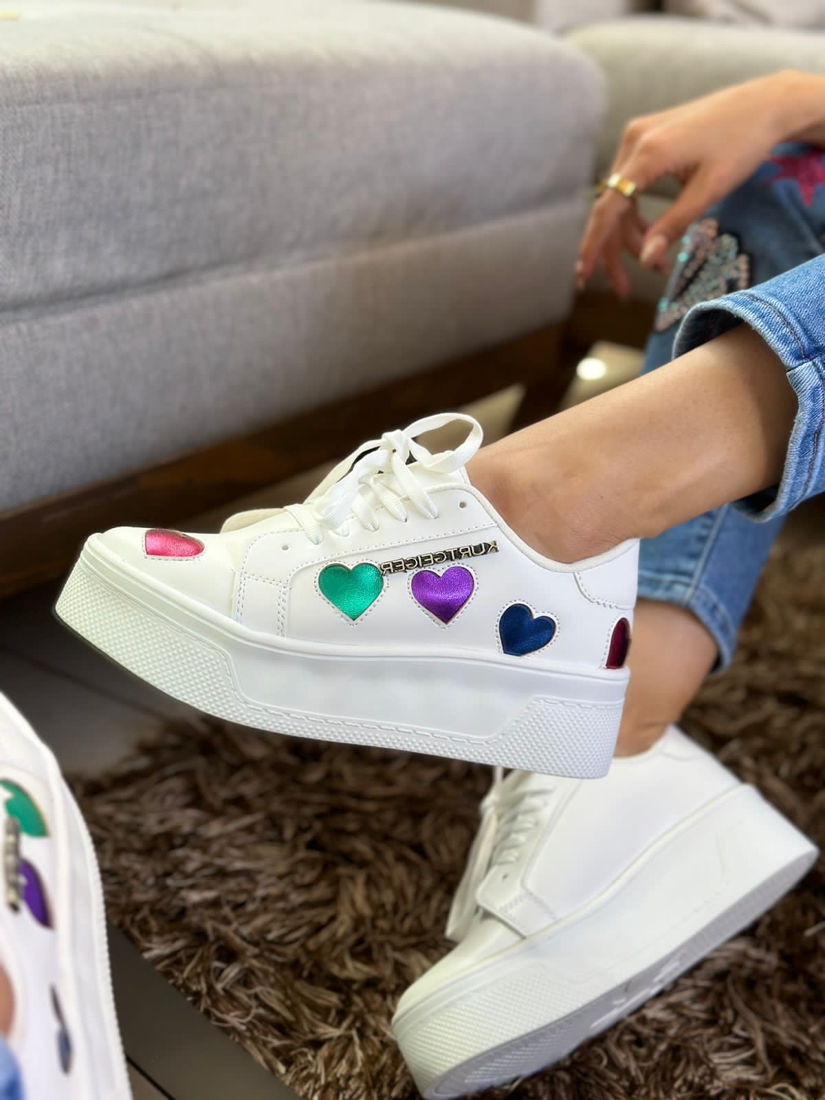 Tenis Kurt con corazones colores