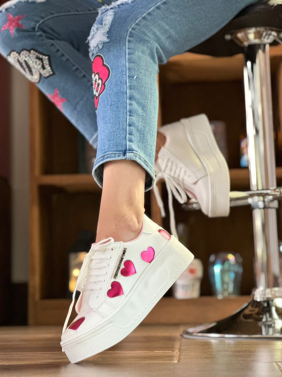Tenis Kurt corazones rosas