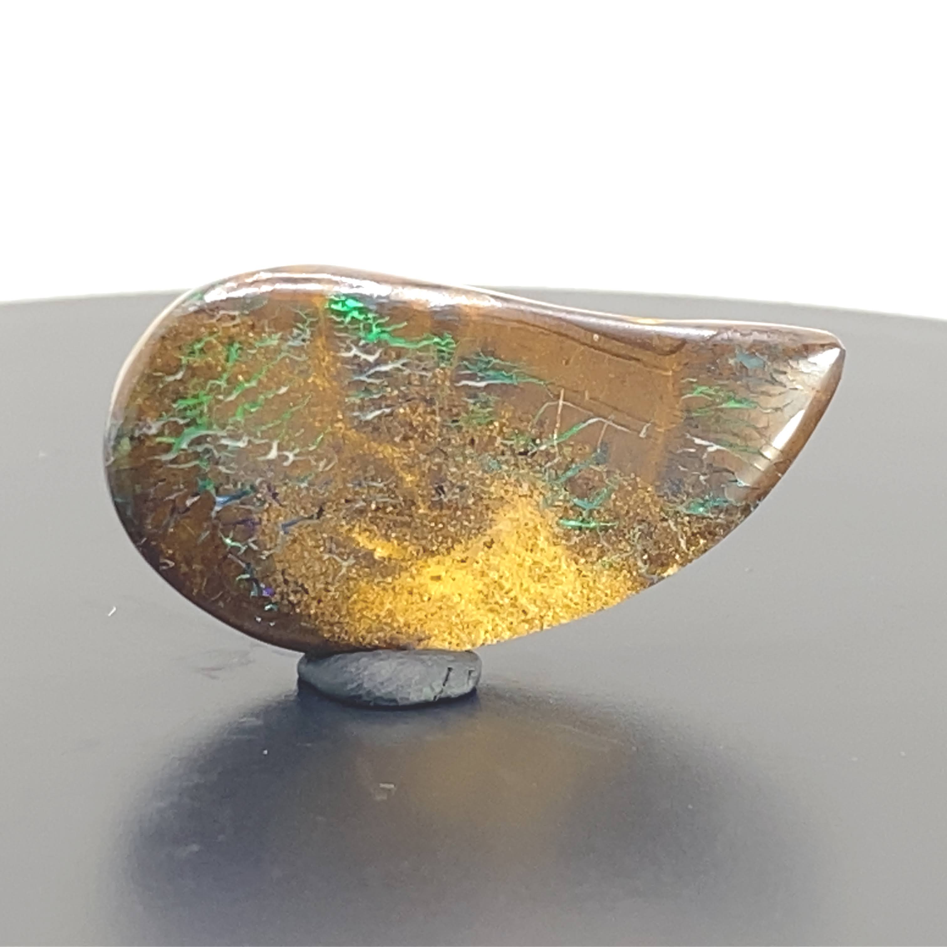 Glow between worlds.