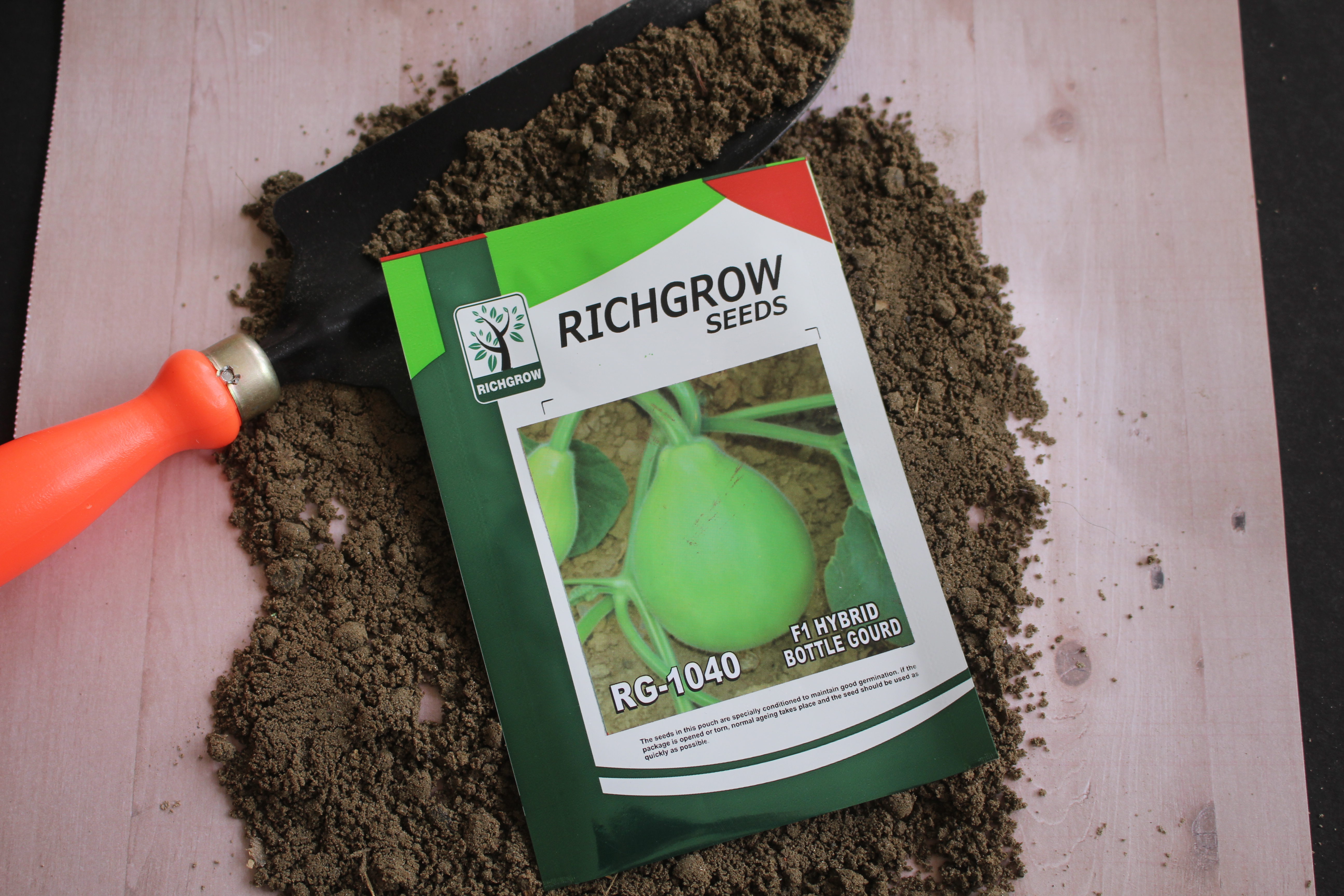 Bottle Gourd Seeds (Variety - RG 1040) (F1 Hybrid)