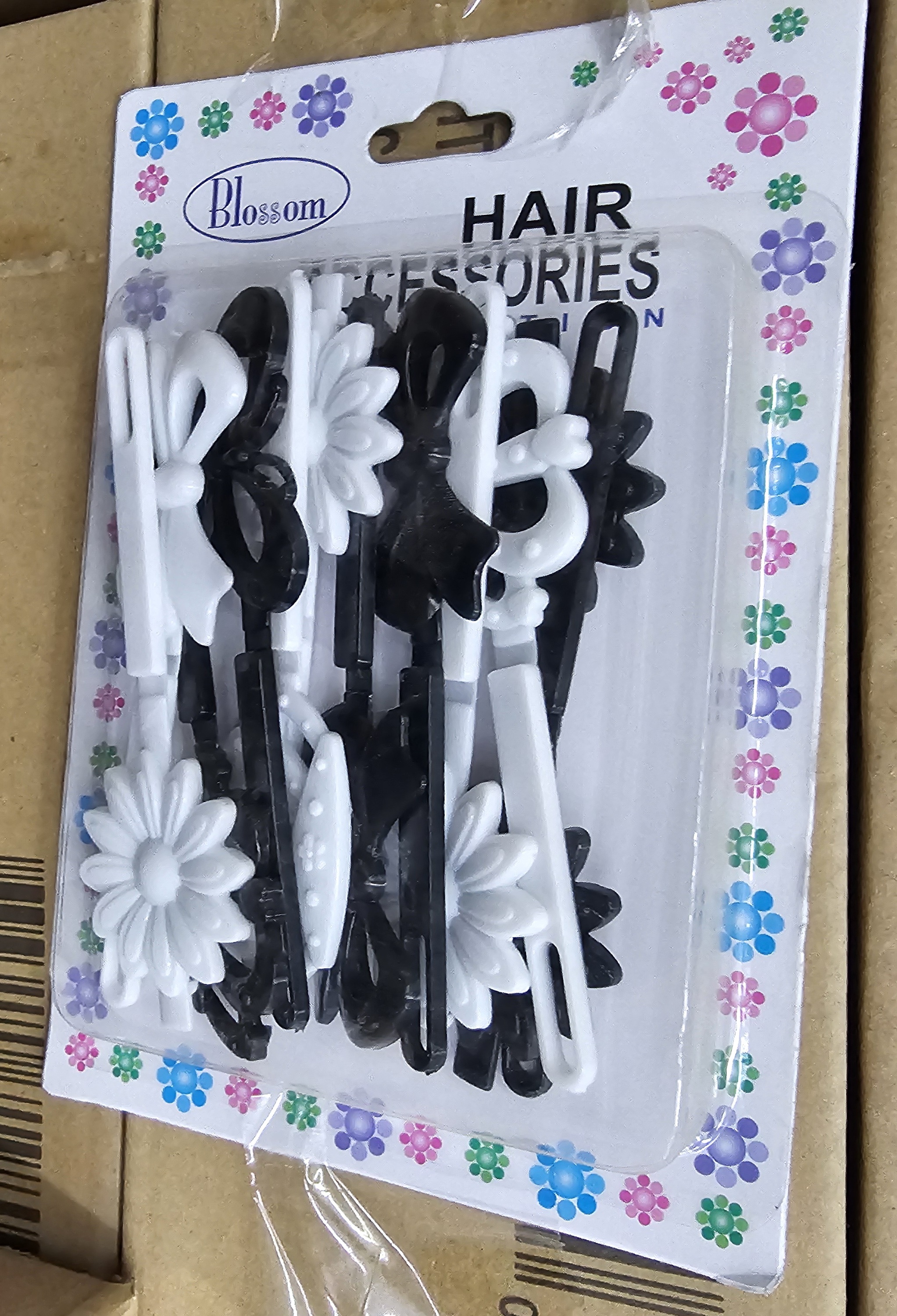 Lot de pinces à cheveux noires et blanches