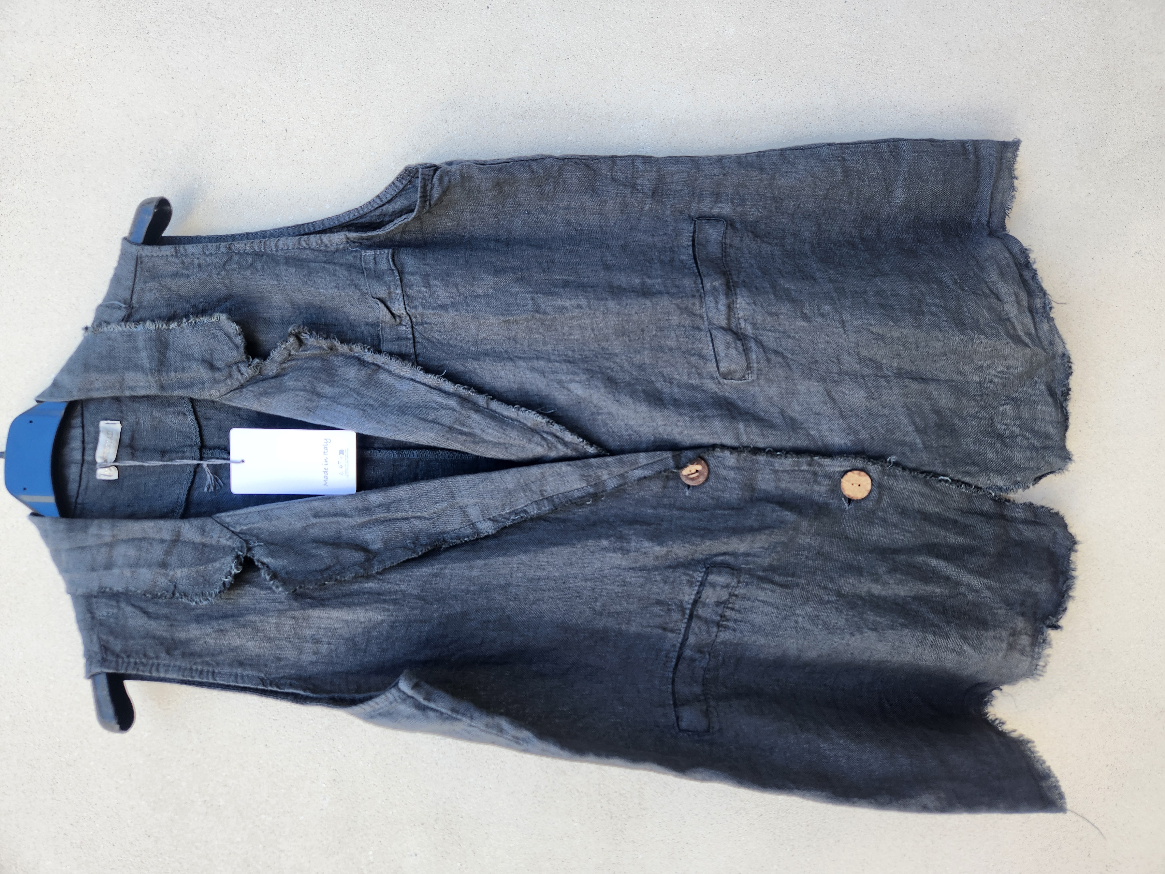 Chaleco de lino desgastado