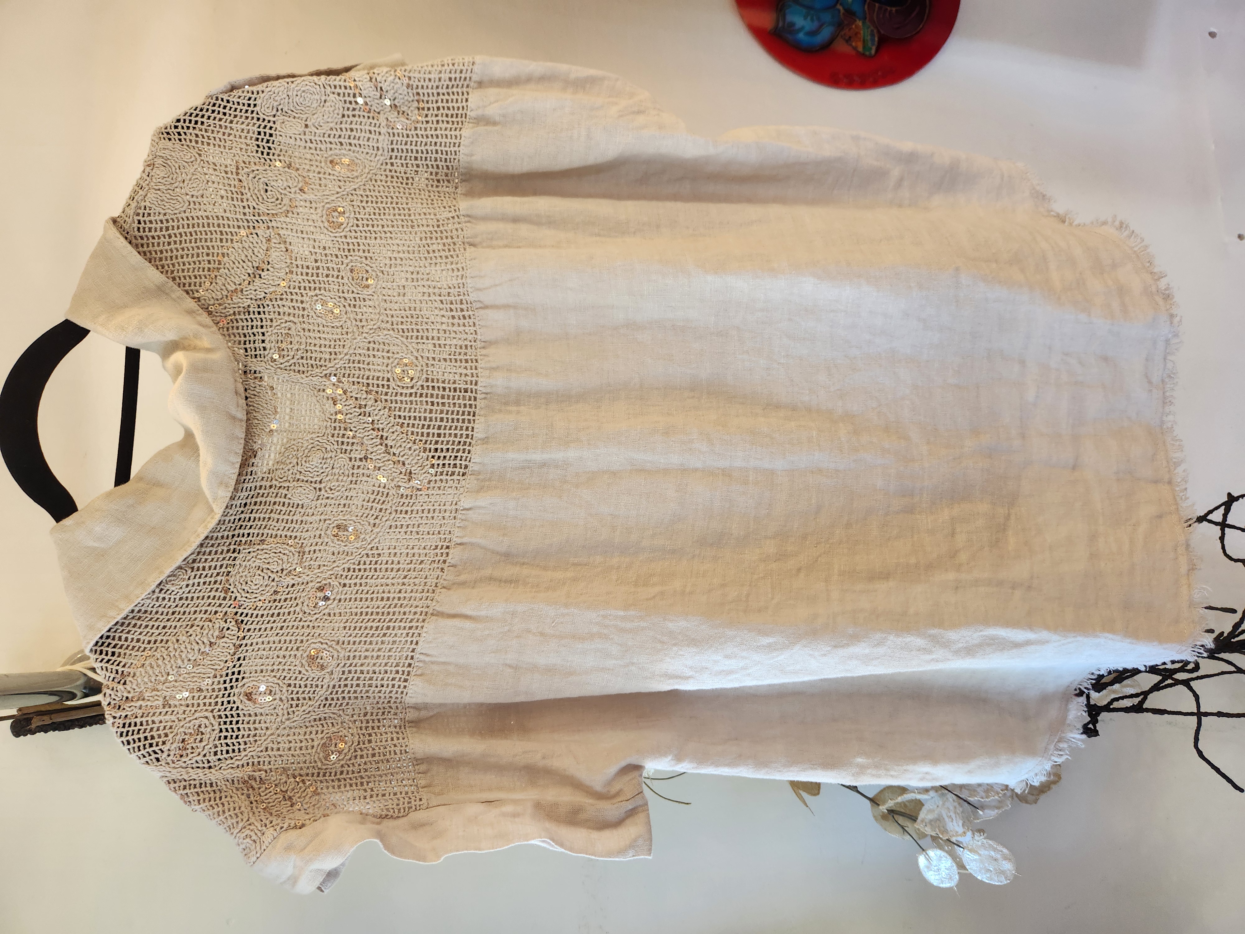 Conjunto de lino bordado y combinado con red algodón