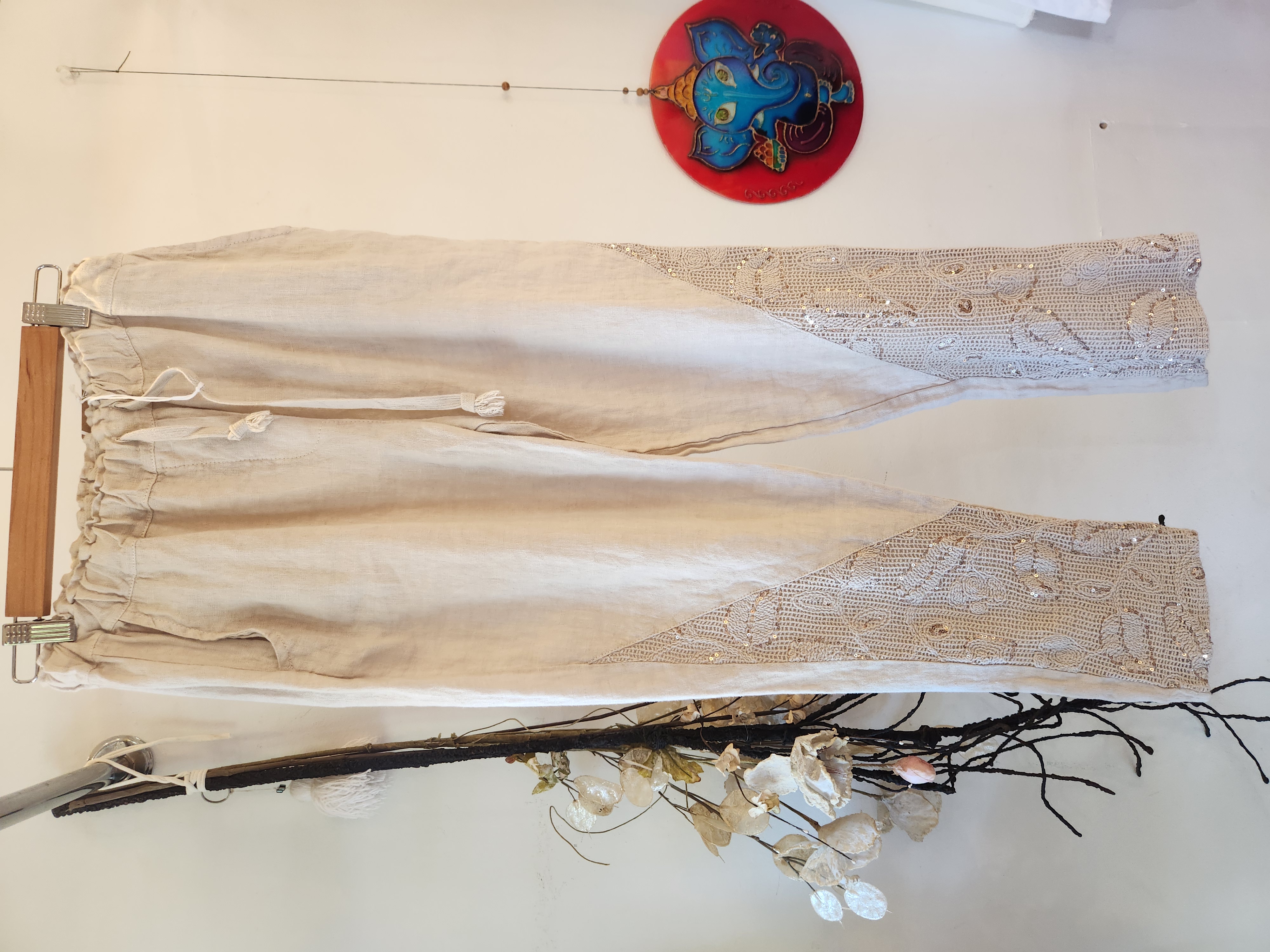 Conjunto de lino bordado y combinado con red algodón