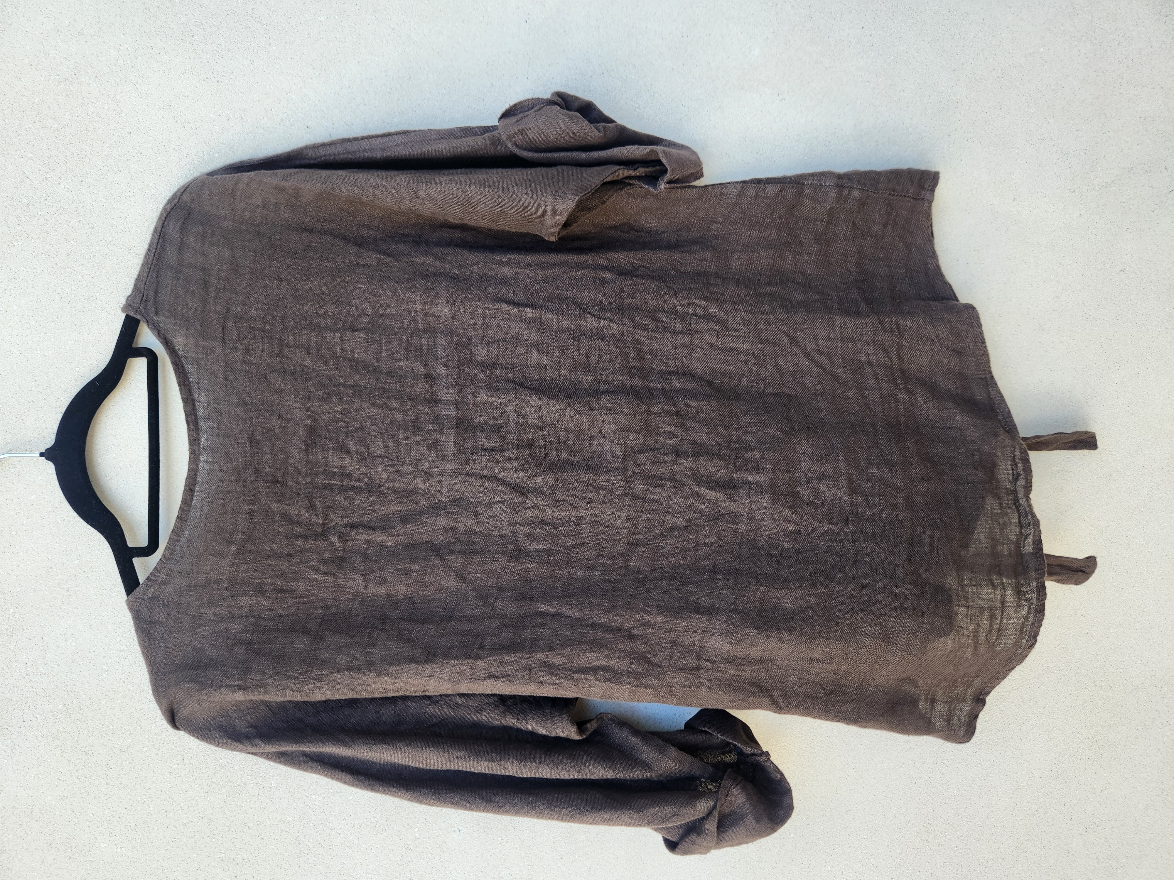Blusa en lino marrón