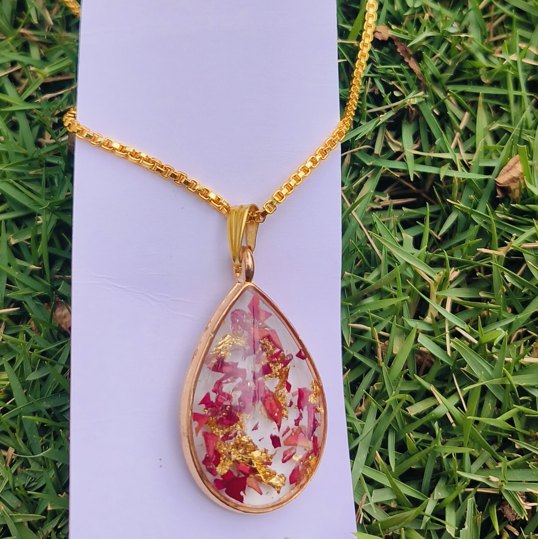 rose pendents   with earings.