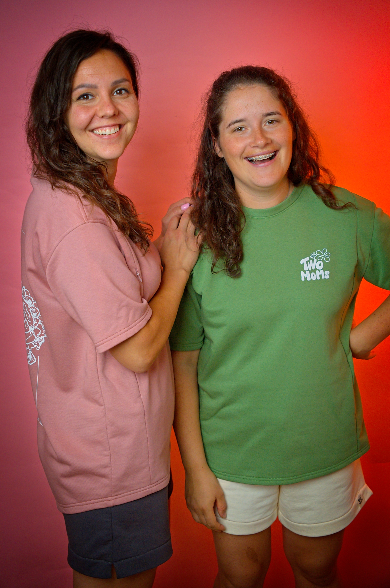 Rožinis žindymo kostiumėlis