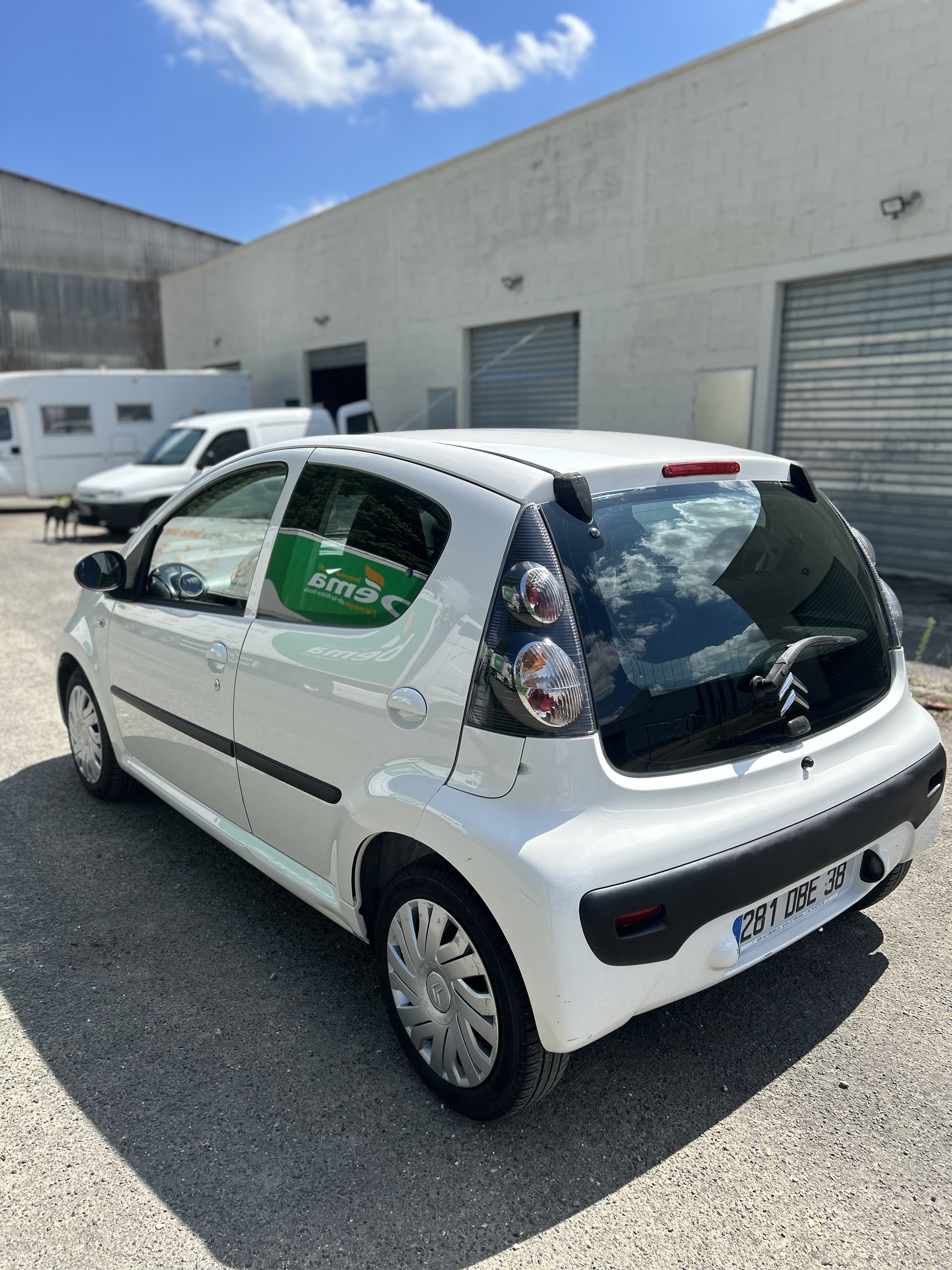 CITROËN C1 5 Portes 1.0 i 12V SensoDrive 68 cv Boîte auto 