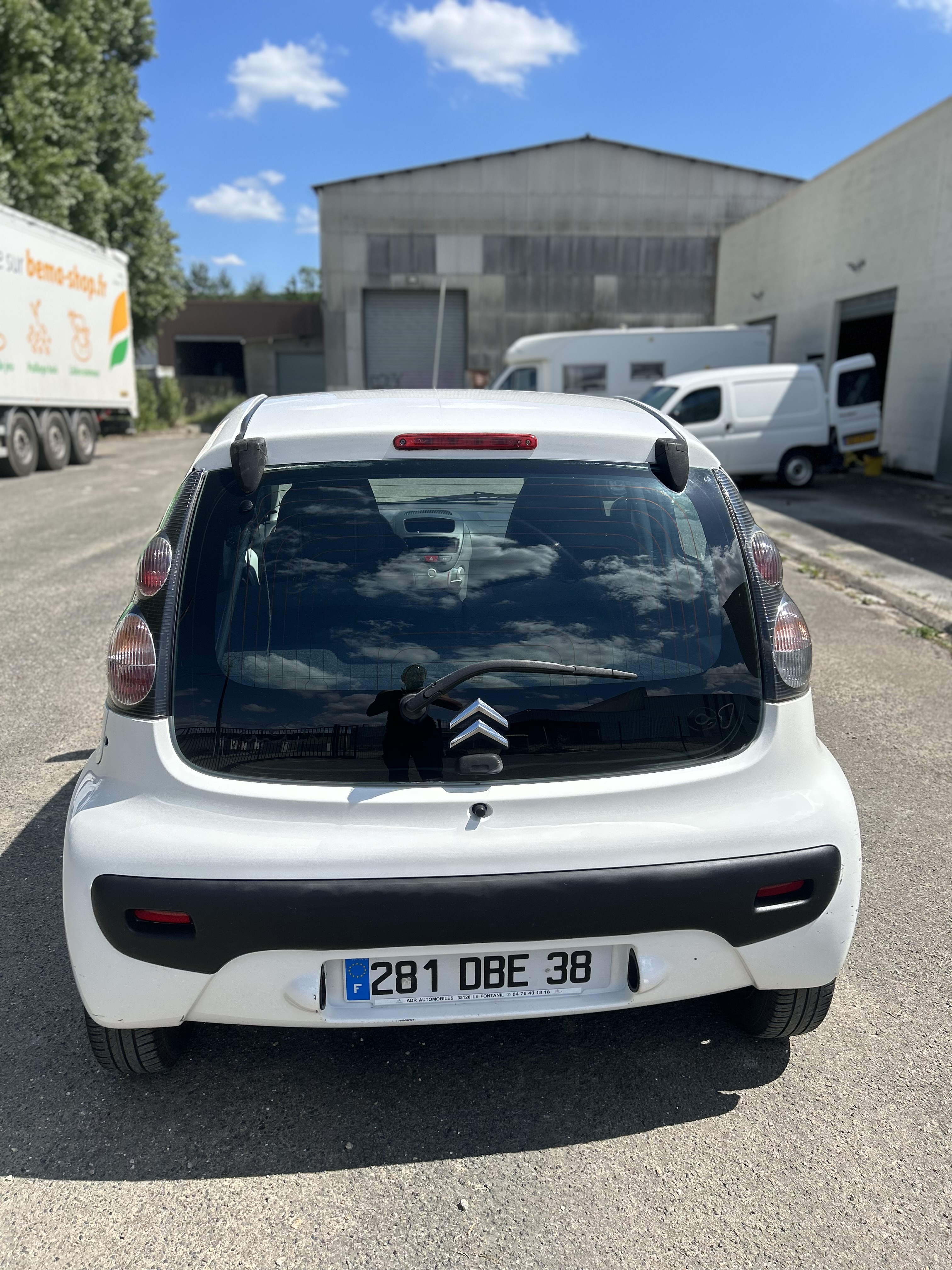 CITROËN C1 5 Portes 1.0 i 12V SensoDrive 68 cv Boîte auto 