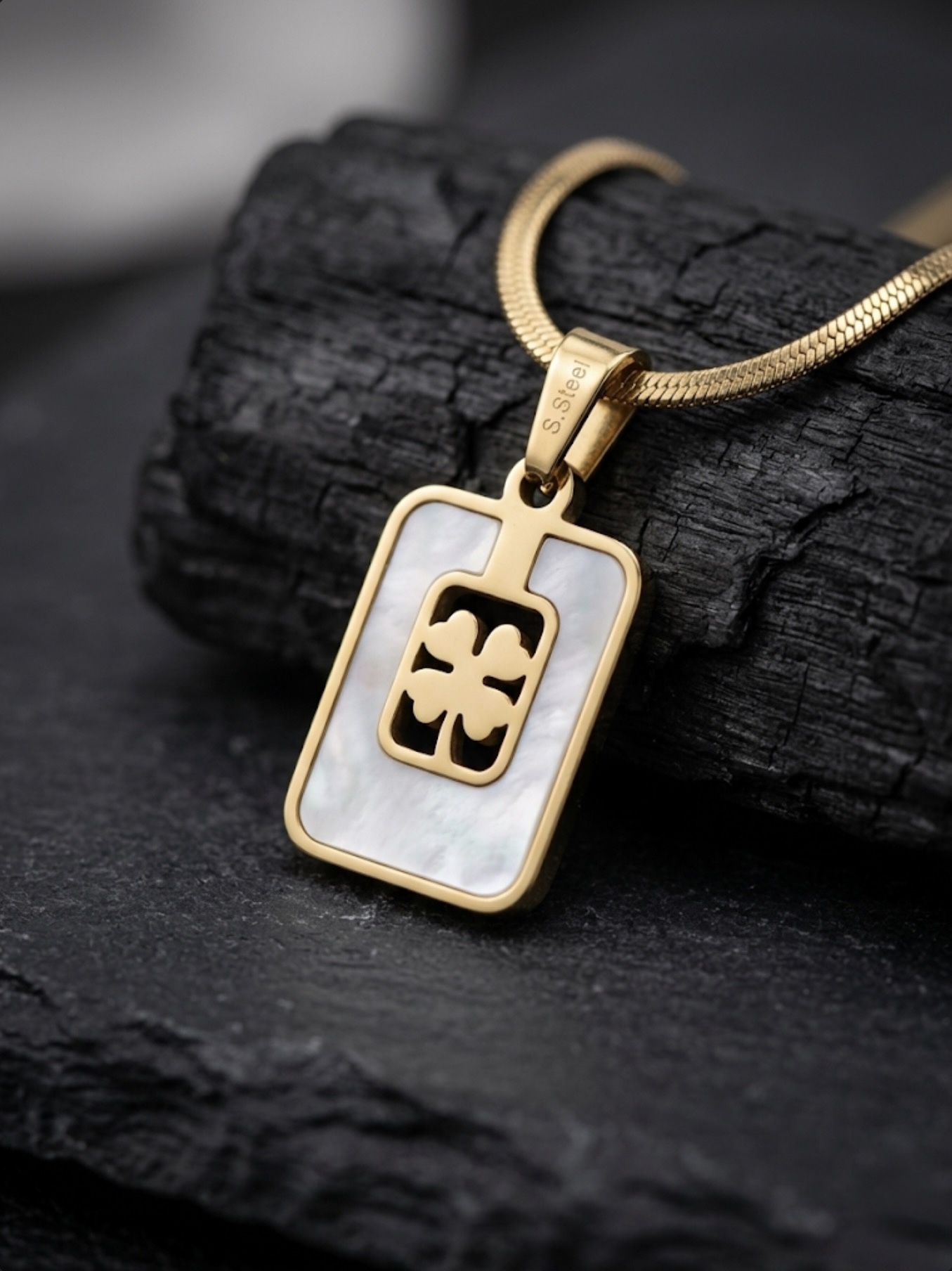 Gold Mother-of-Pearl Clover Pendant