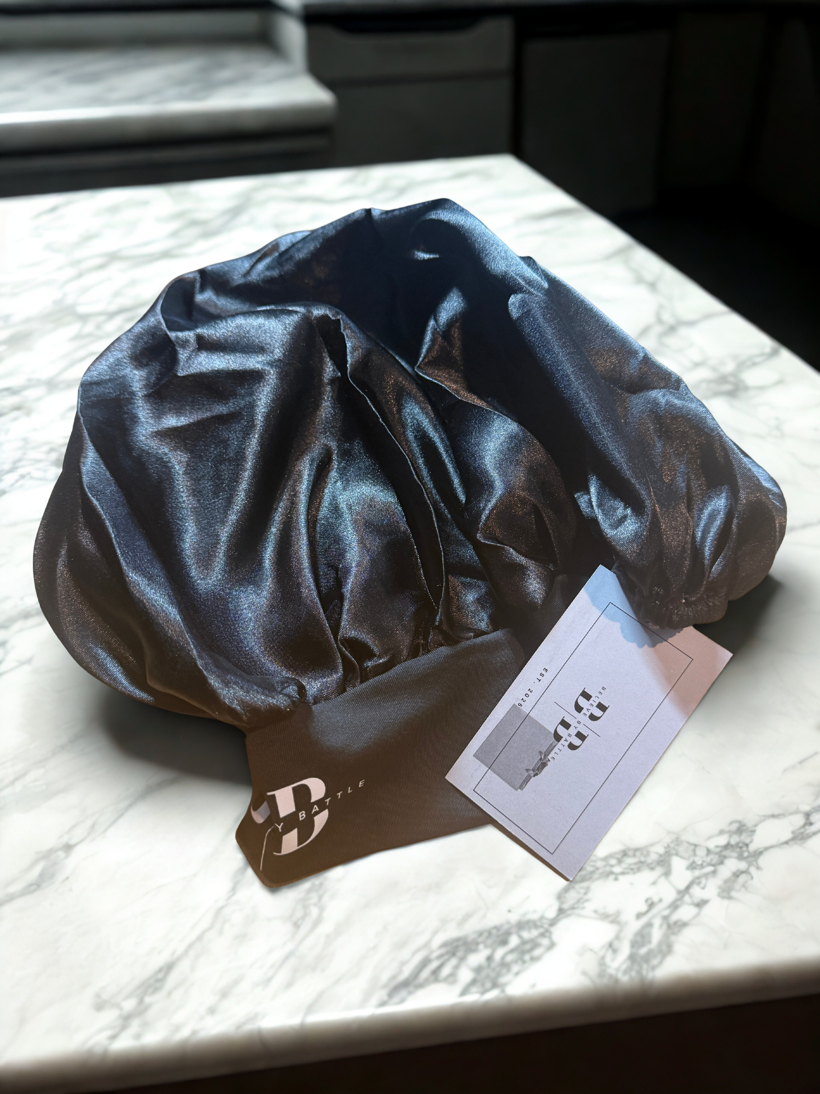 STRENGTH – Black LUXE Bonnet